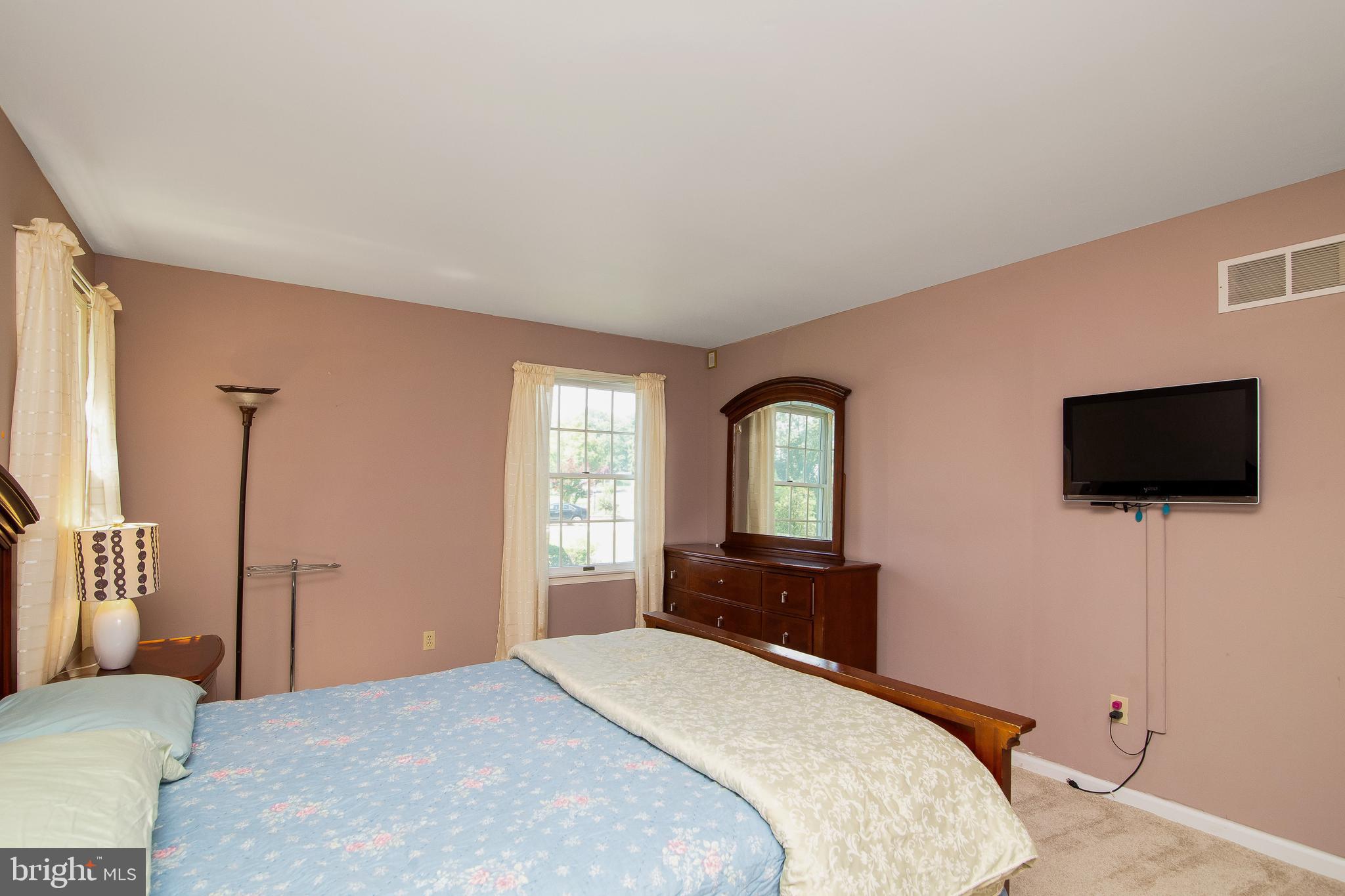 WOODRIDGE EAST - Residential