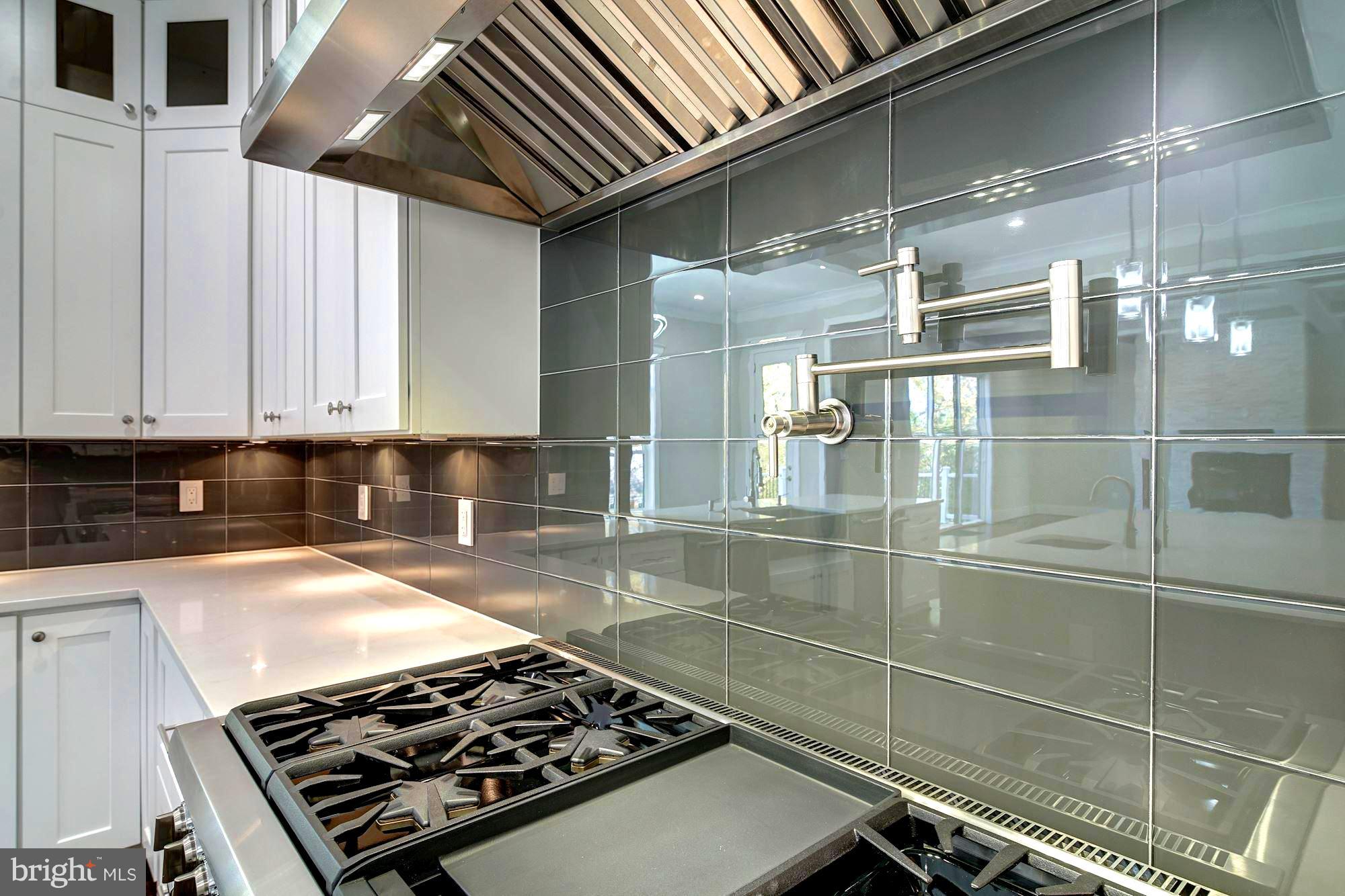 CHESTERBROOK GARDENS - Residential