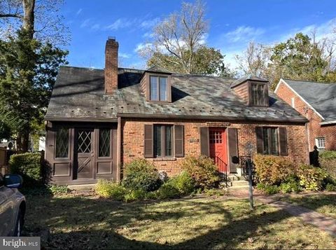 Photo of 8904 Grant Street, BETHESDA, MD 20817 (MLS # MDMC2210456)