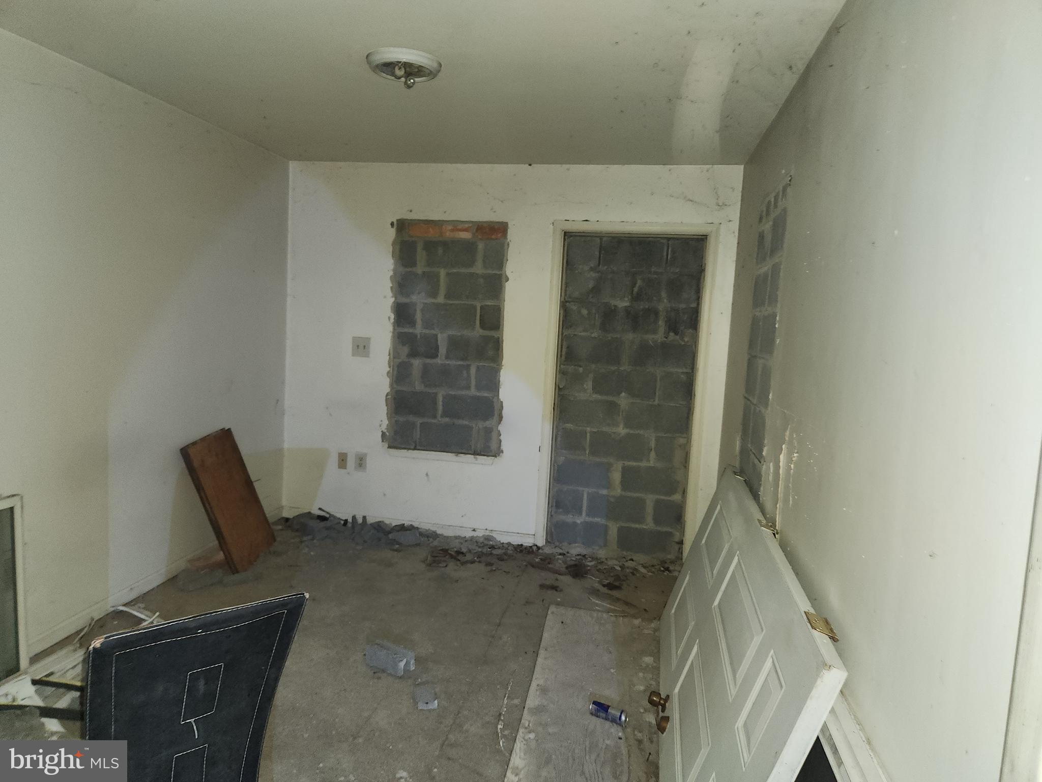 SANDTOWN-WINCHESTER - Residential