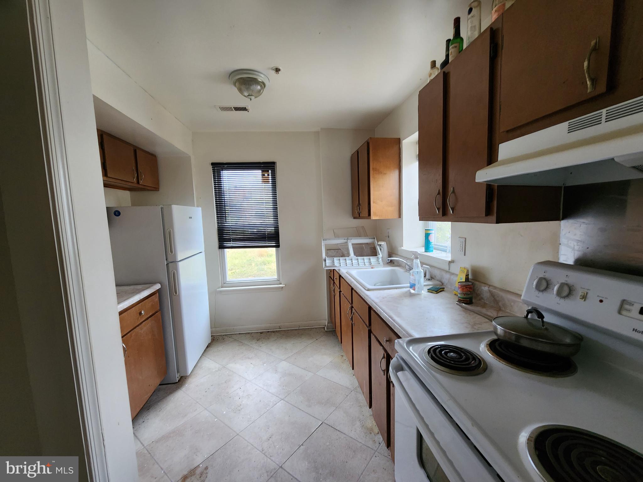 SANDTOWN-WINCHESTER - Residential