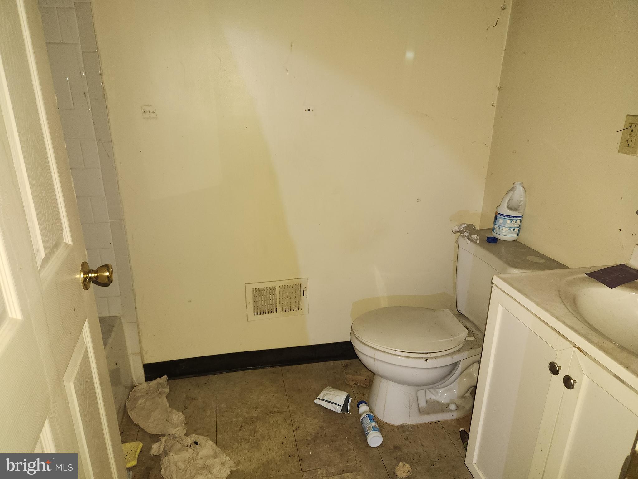 SANDTOWN-WINCHESTER - Residential