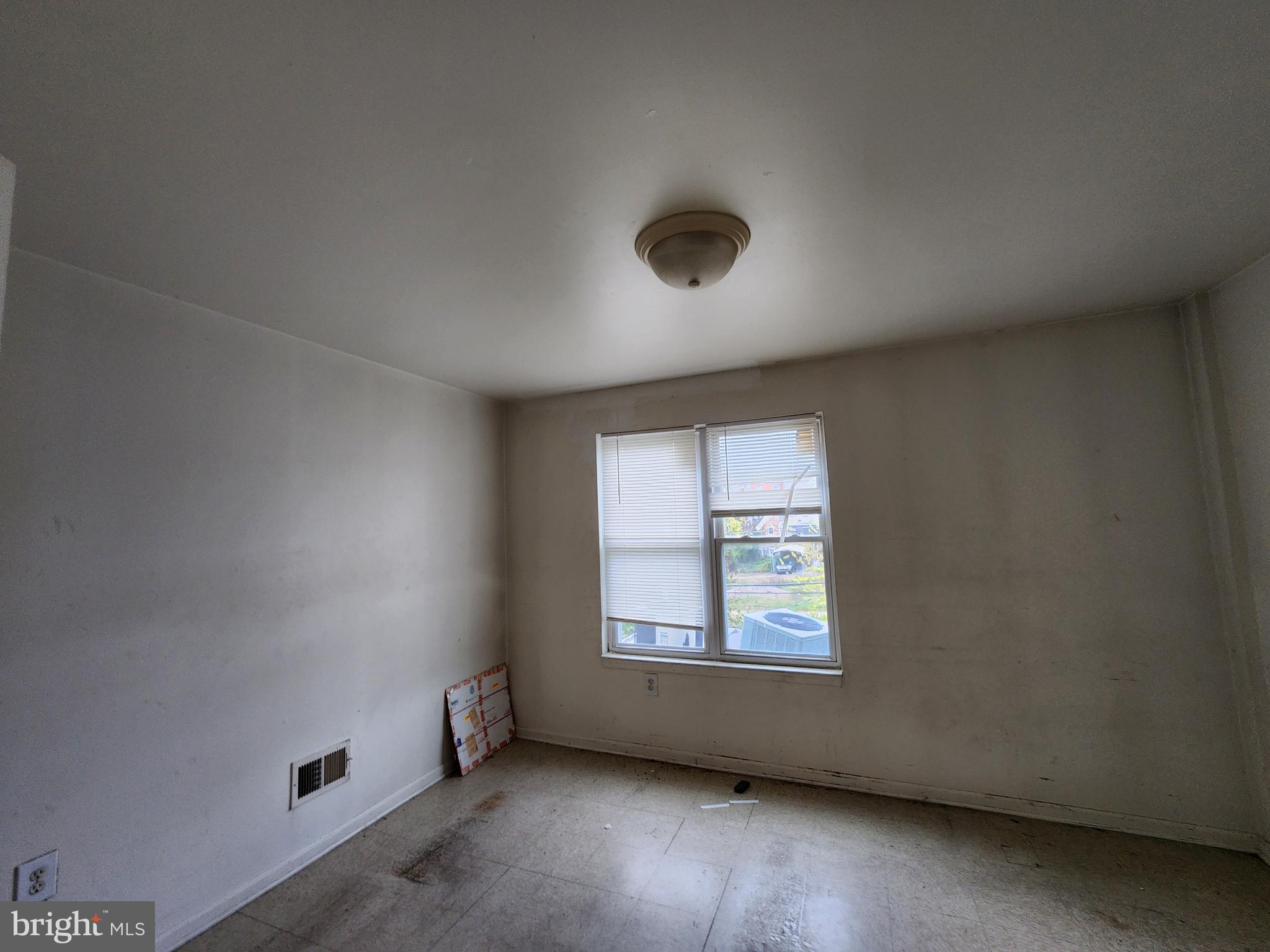 SANDTOWN-WINCHESTER - Residential