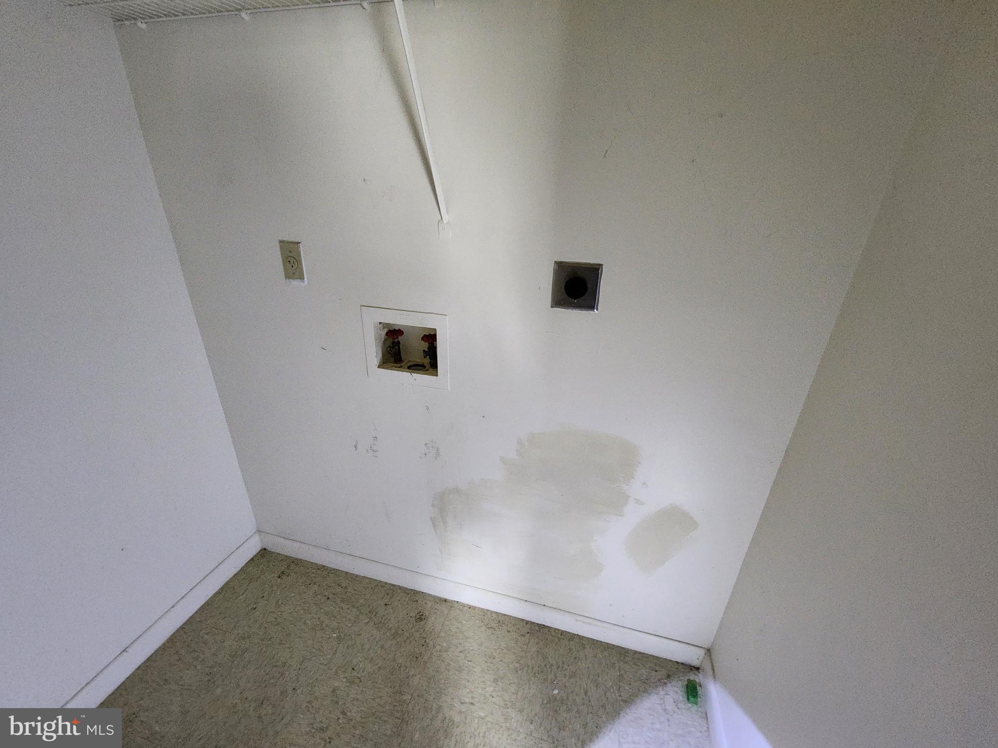 SANDTOWN-WINCHESTER - Residential