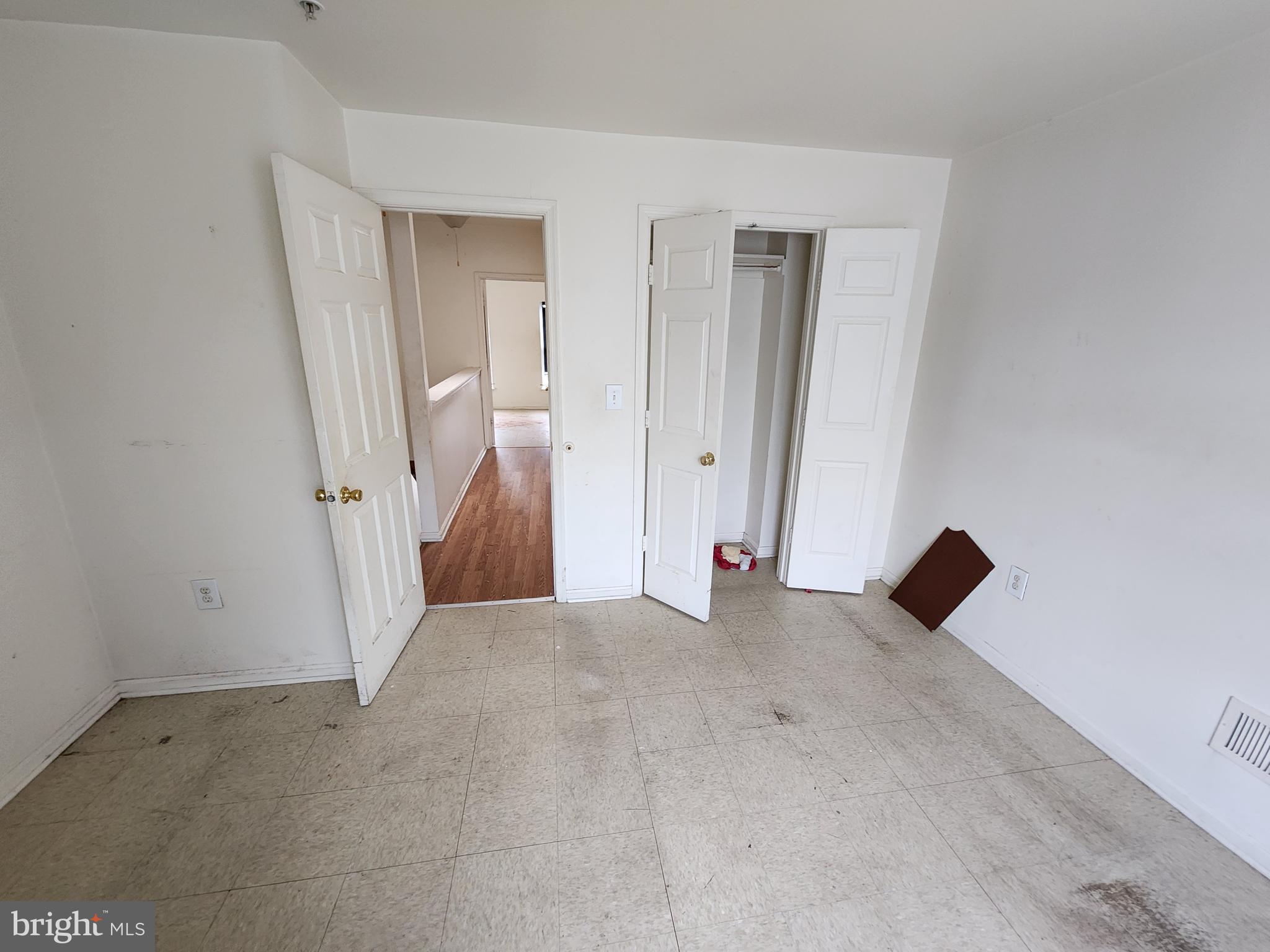 SANDTOWN-WINCHESTER - Residential