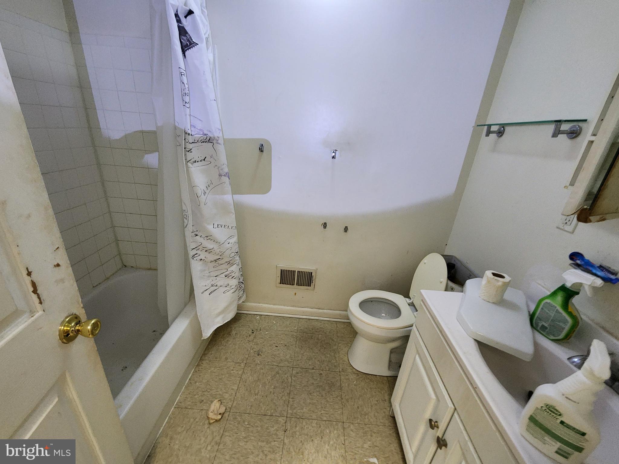 SANDTOWN-WINCHESTER - Residential