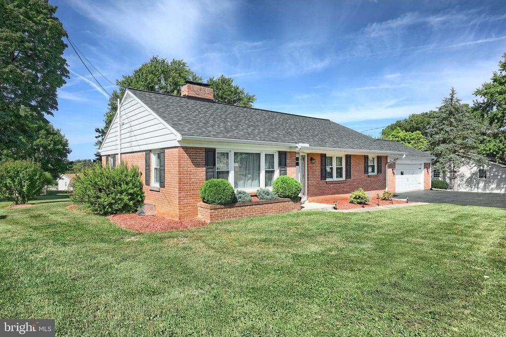 Photo of 3021 Grandview Road, HANOVER, PA 17331 (MLS # PAYK2091224)