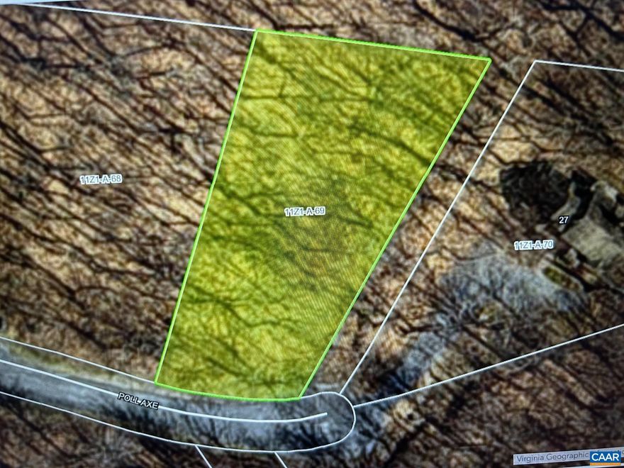 Wonderful level lot with easy entry featuring mature hardwoods located on a quiet col du sac. The perfect spot to build your mountain getaway home all within walking distance to Chestnut Springs pool, several great hiking trails and the Shamokin Springs Nature Reserve. The perfect balance of nature's beauty and resort amenities never to be repeated.