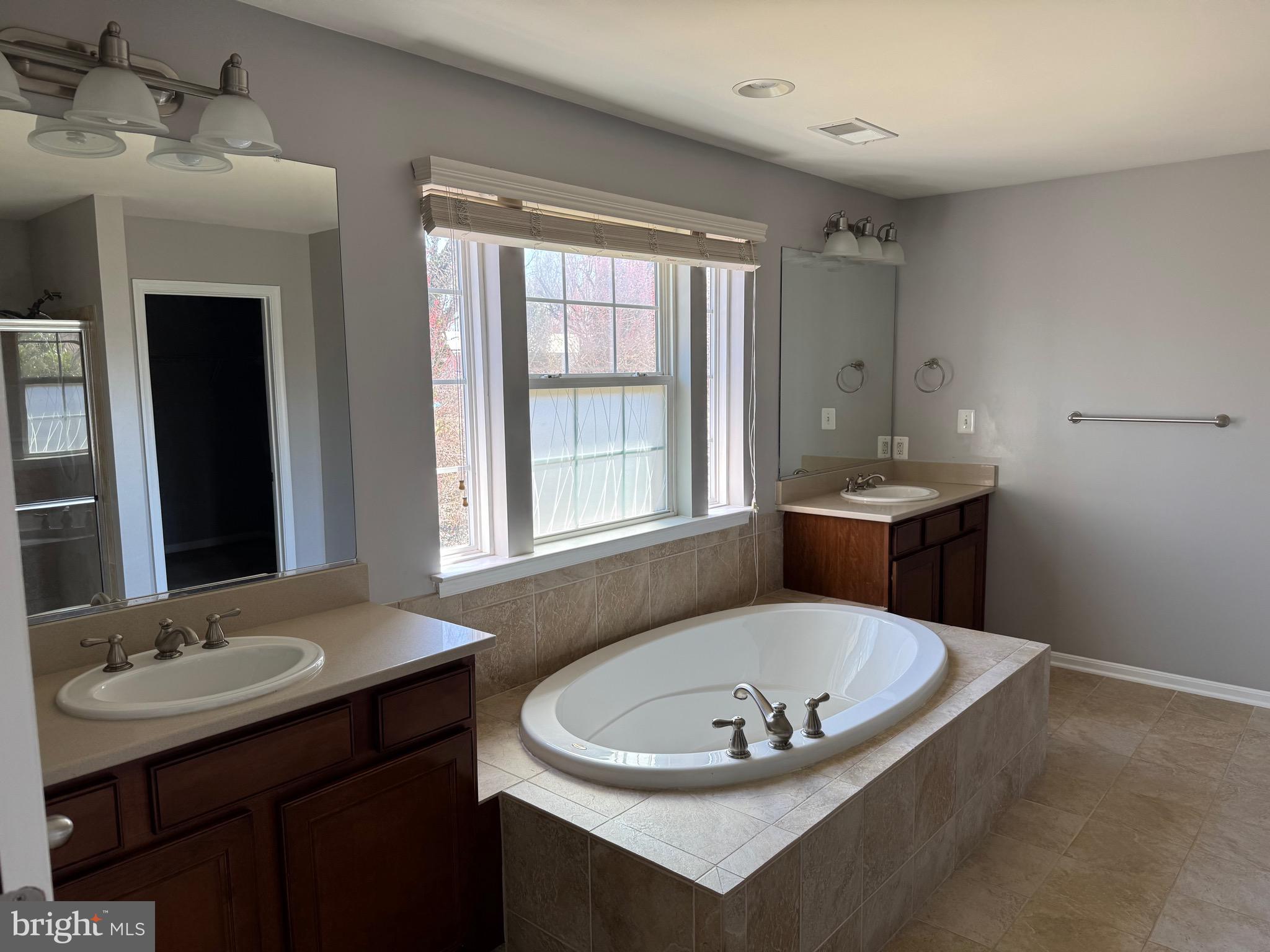 MEADOW VIEW - Residential Lease