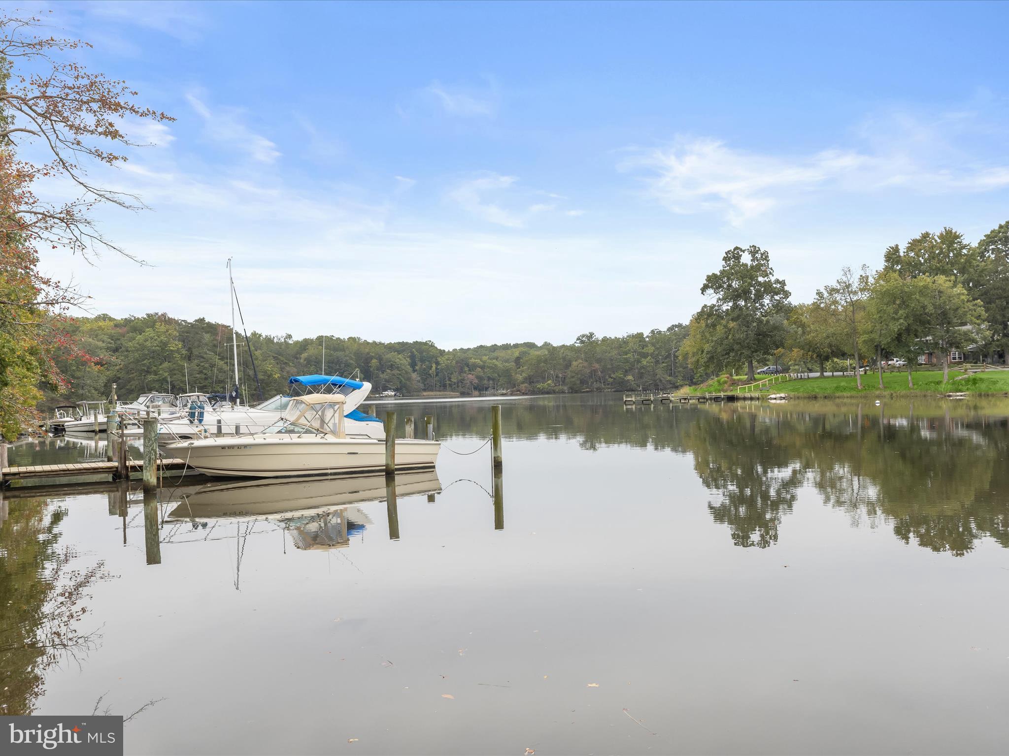 WOODLAND BEACH - Residential