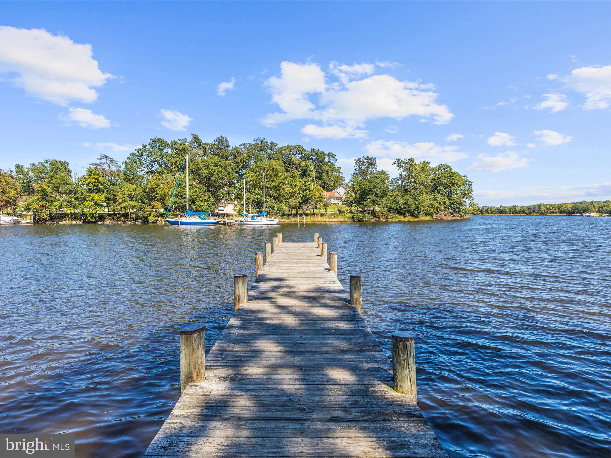 WOODLAND BEACH - Residential