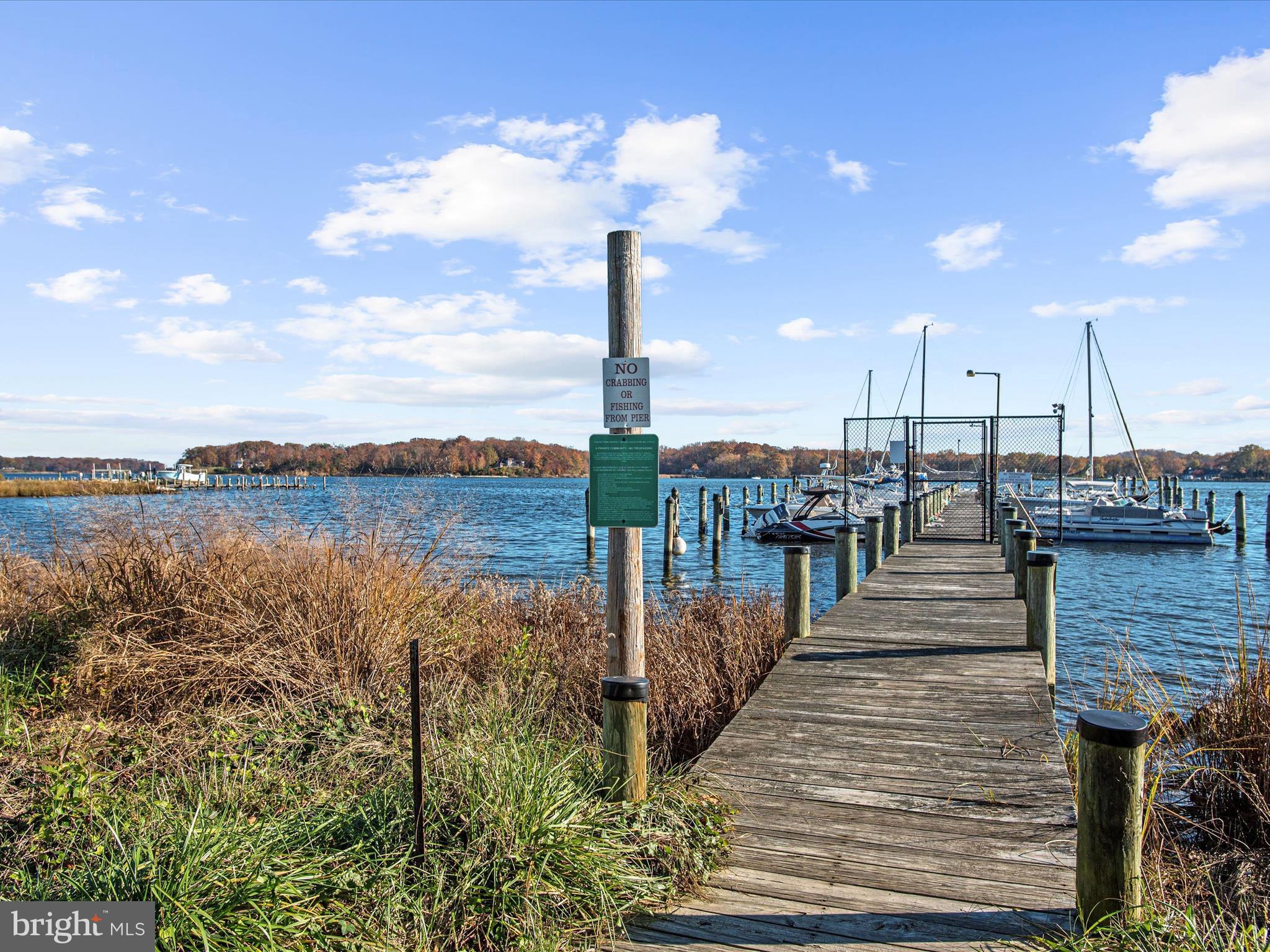 WOODLAND BEACH - Residential