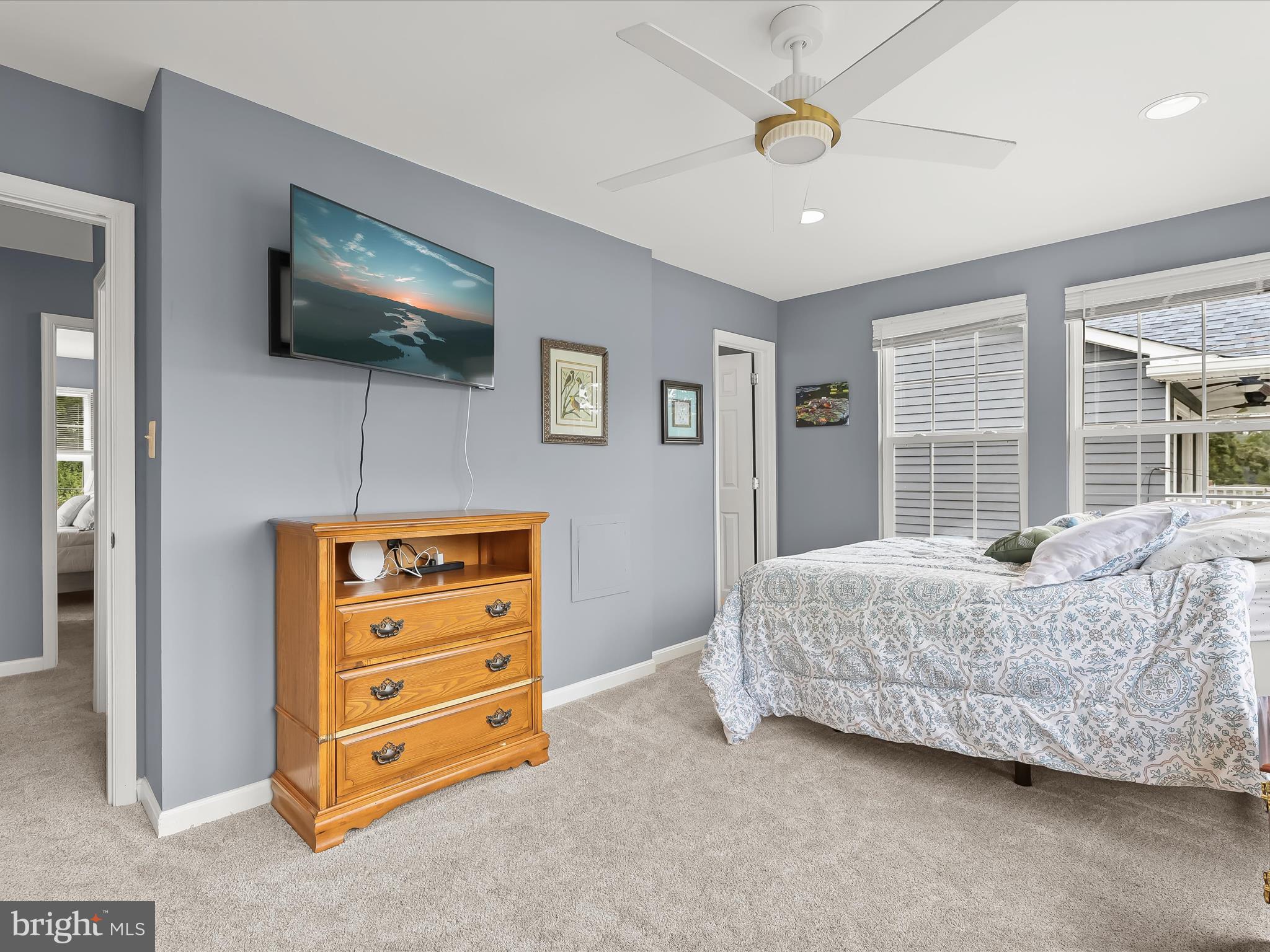 WOODLAND BEACH - Residential