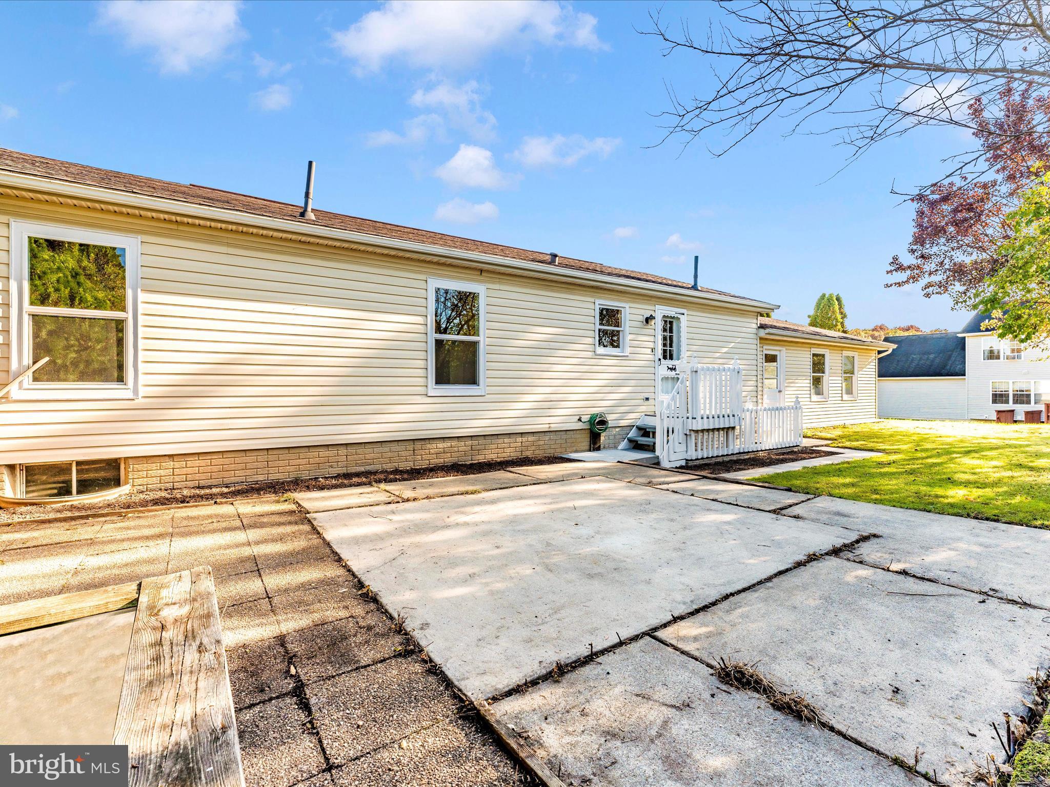 SPRINGFIELD VILLAGE - Residential