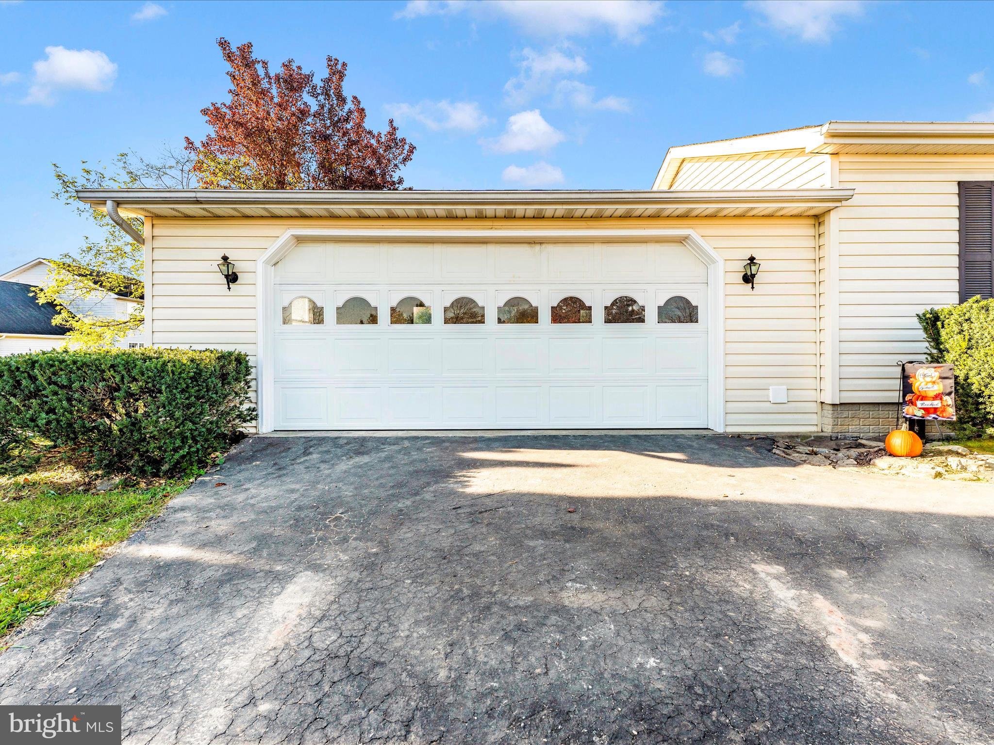 SPRINGFIELD VILLAGE - Residential