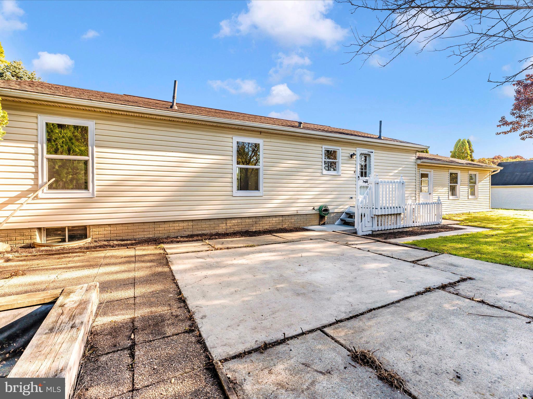 SPRINGFIELD VILLAGE - Residential