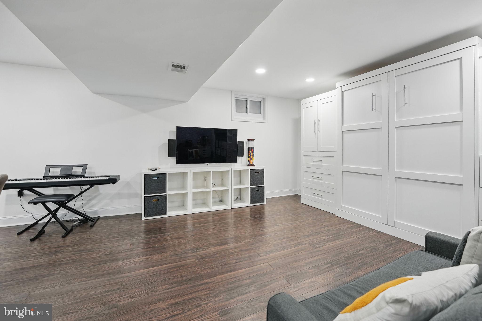 ROLLING FOREST - Residential