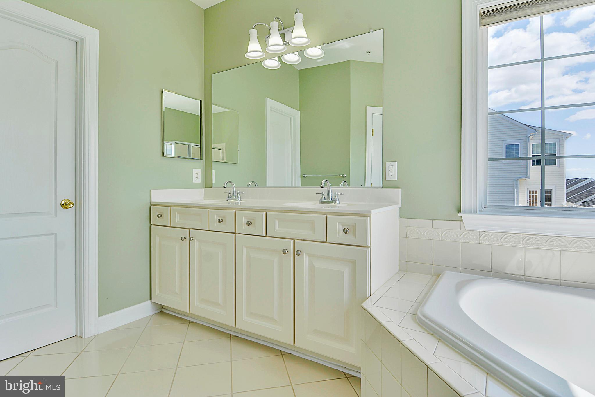 ARORA HILLS - Residential Lease