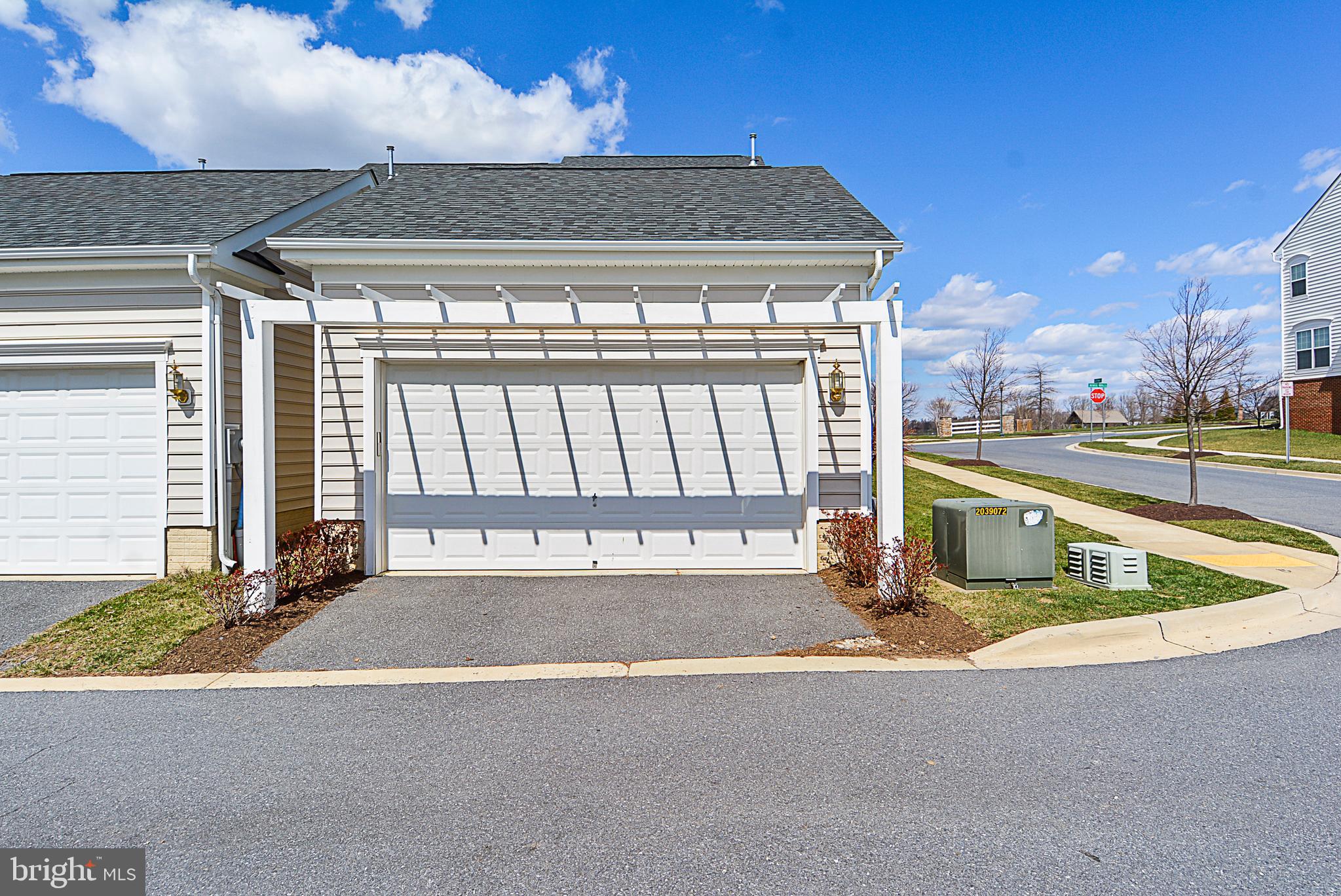 ARORA HILLS - Residential Lease