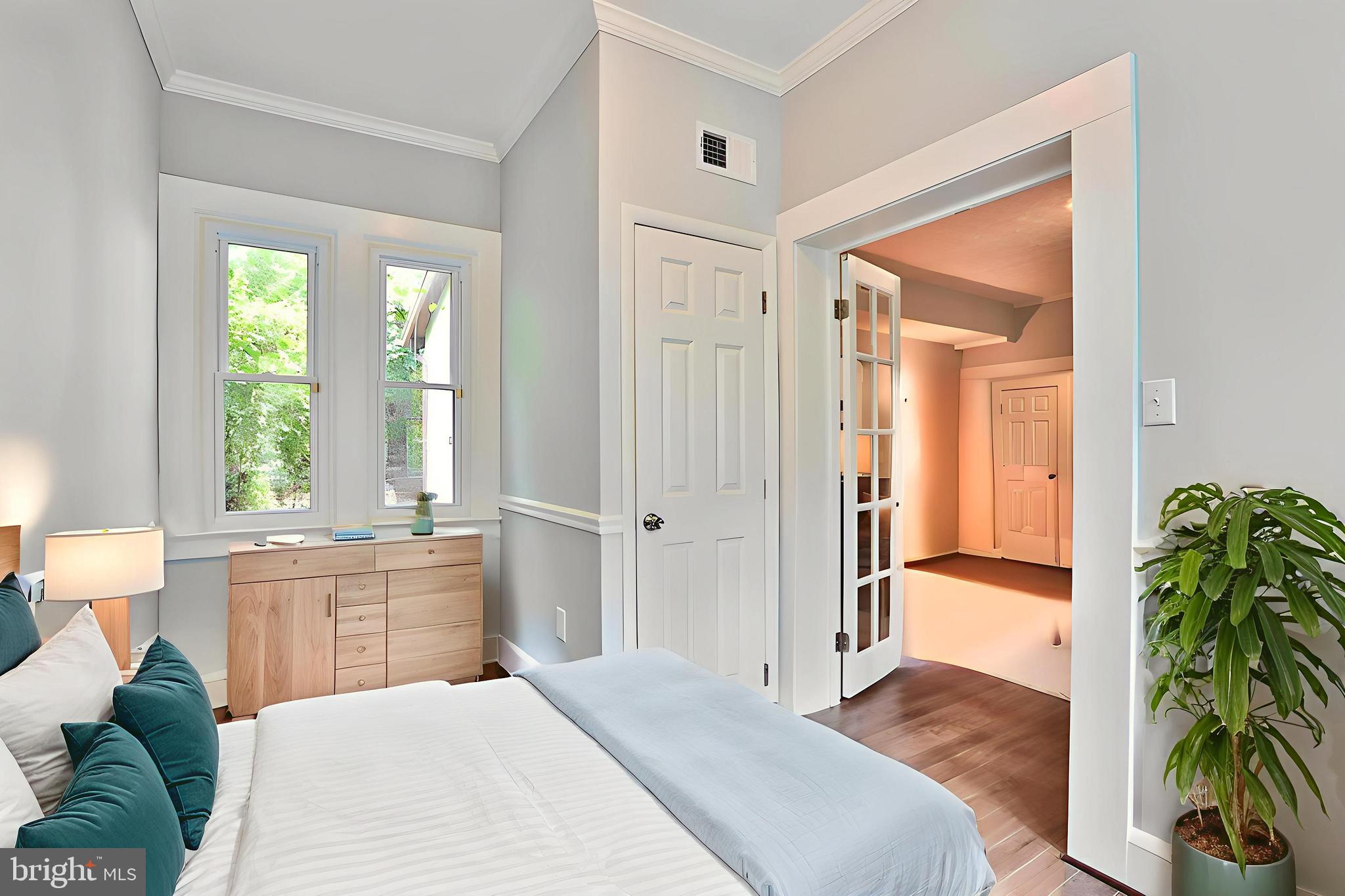 GWYNN LAKE PARK - Residential