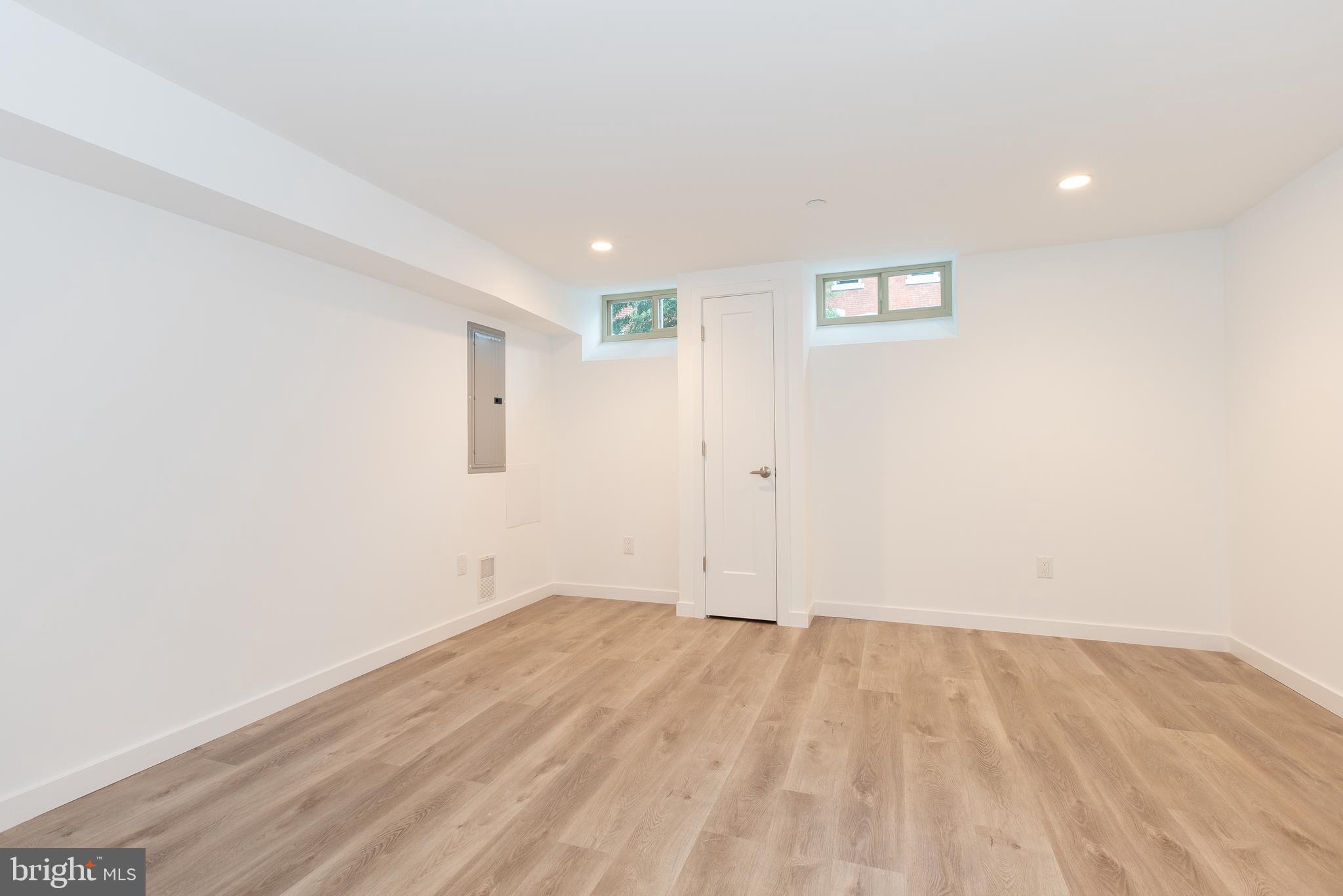 GRADUATE HOSPITAL - Residential