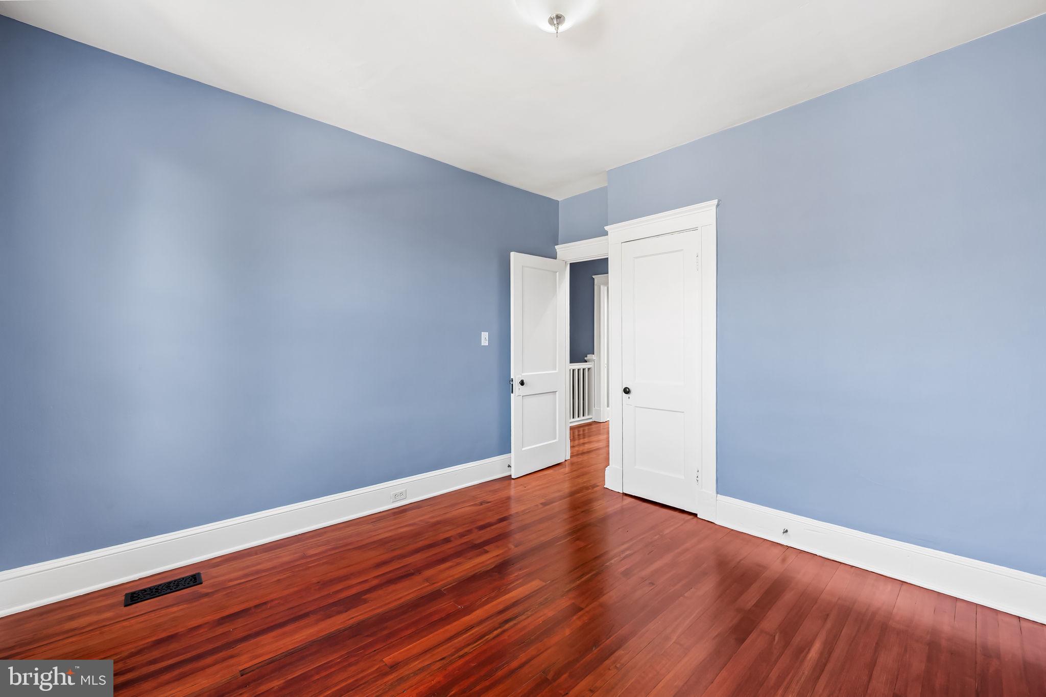 RADNOR WINSTON - Residential