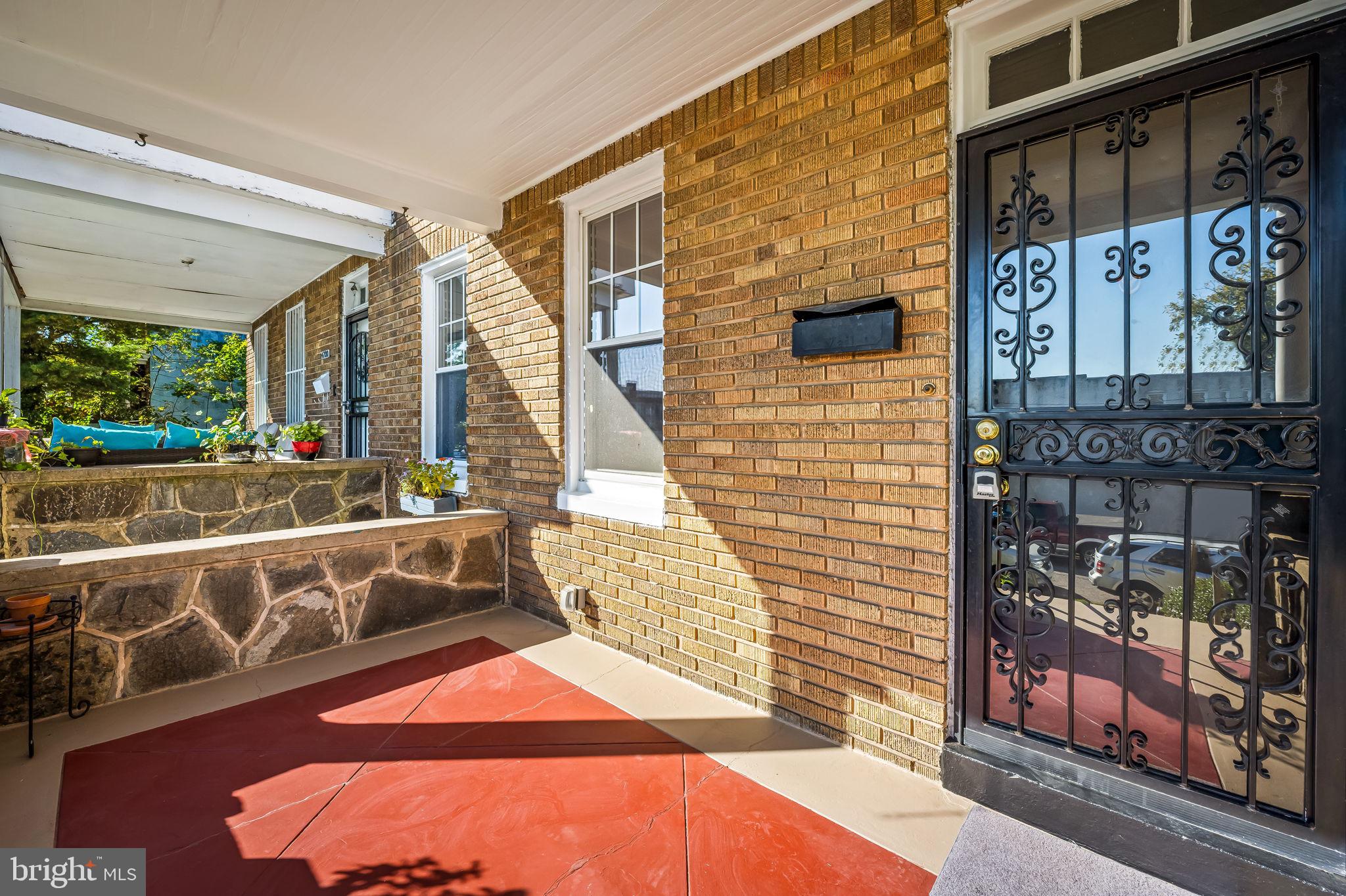 RADNOR WINSTON - Residential