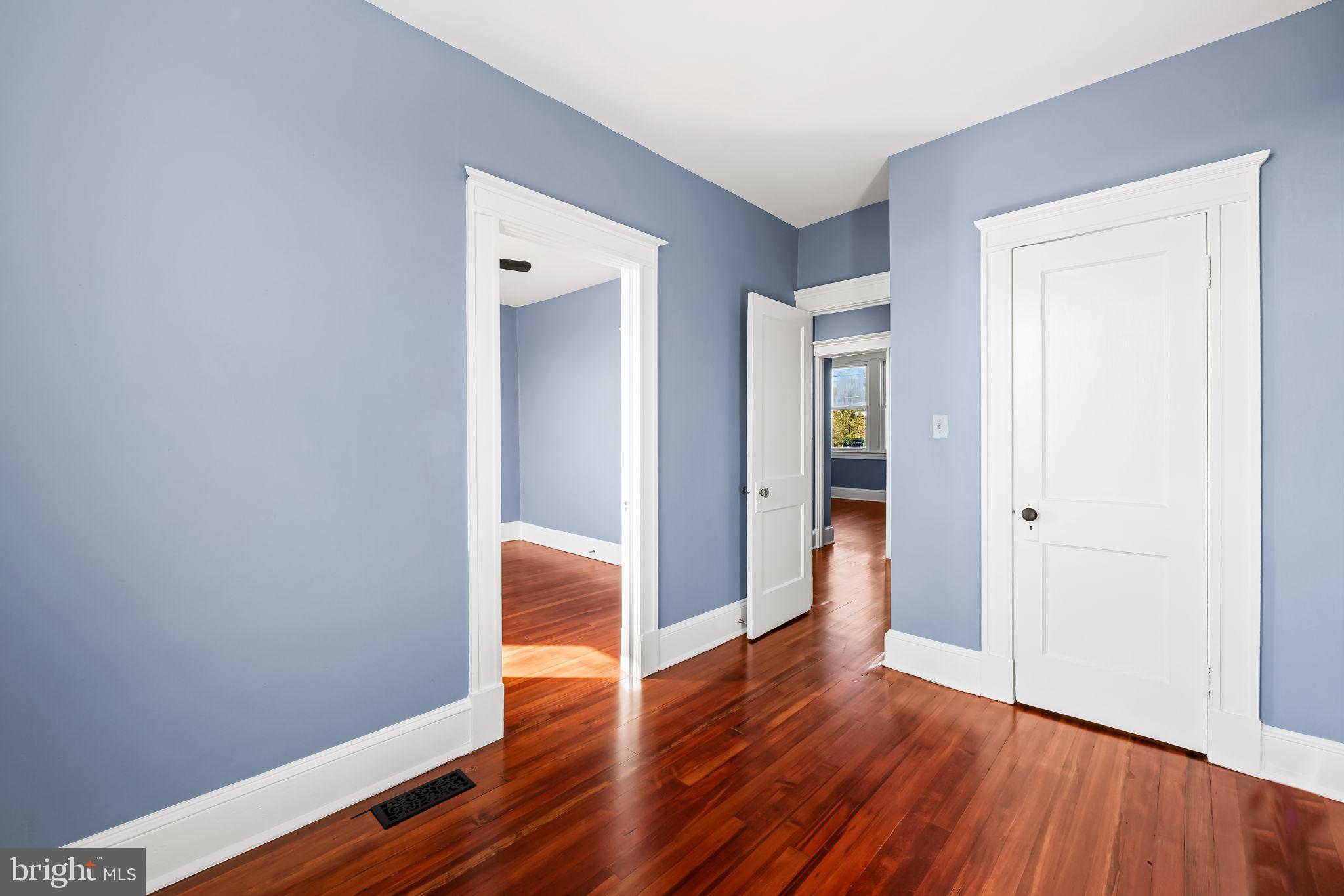 RADNOR WINSTON - Residential