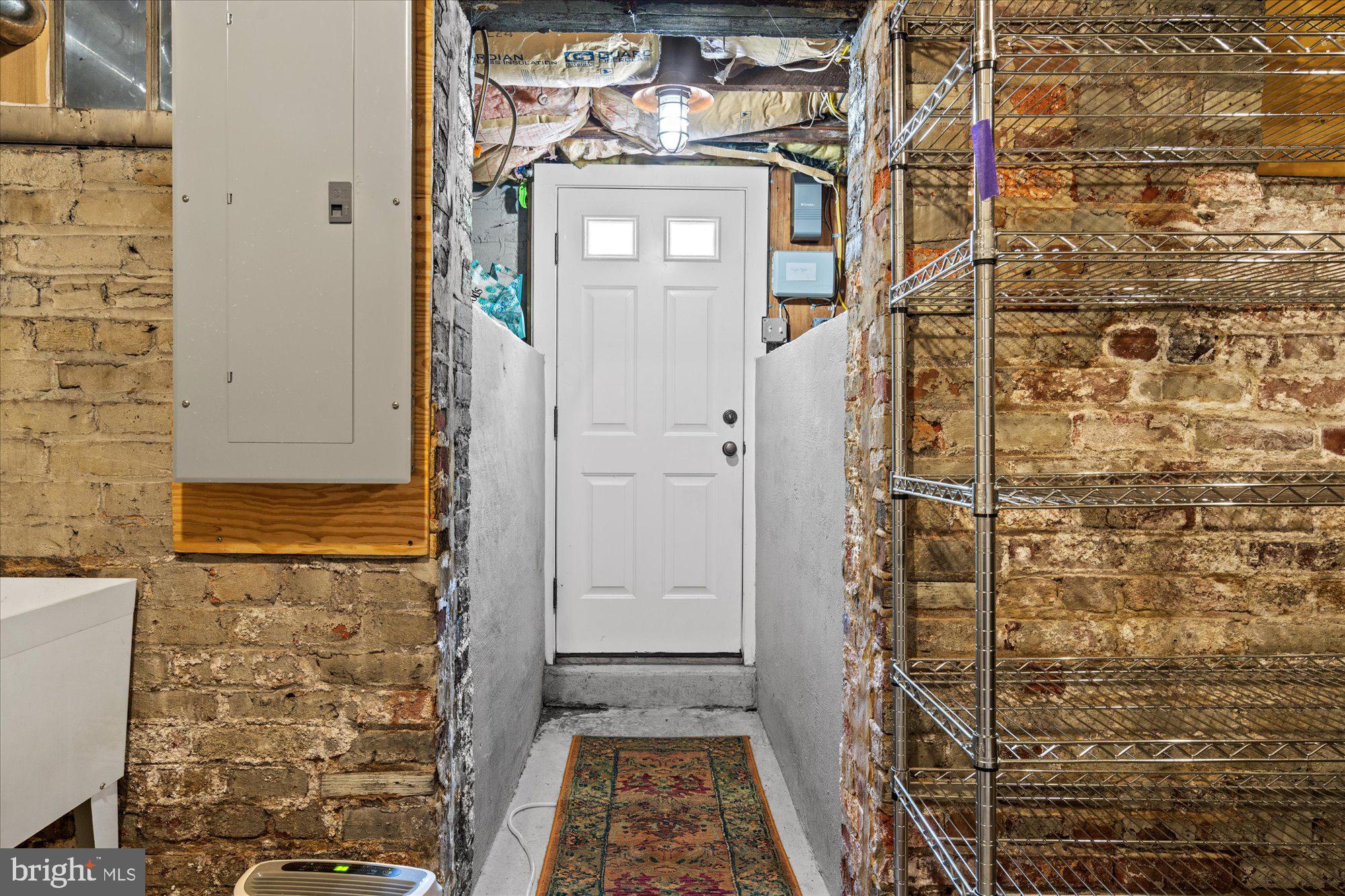 OLD TOWN ALEXANDRIA - Residential Lease