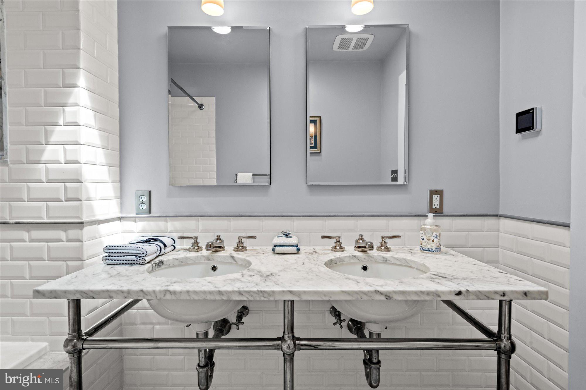 OLD TOWN ALEXANDRIA - Residential Lease