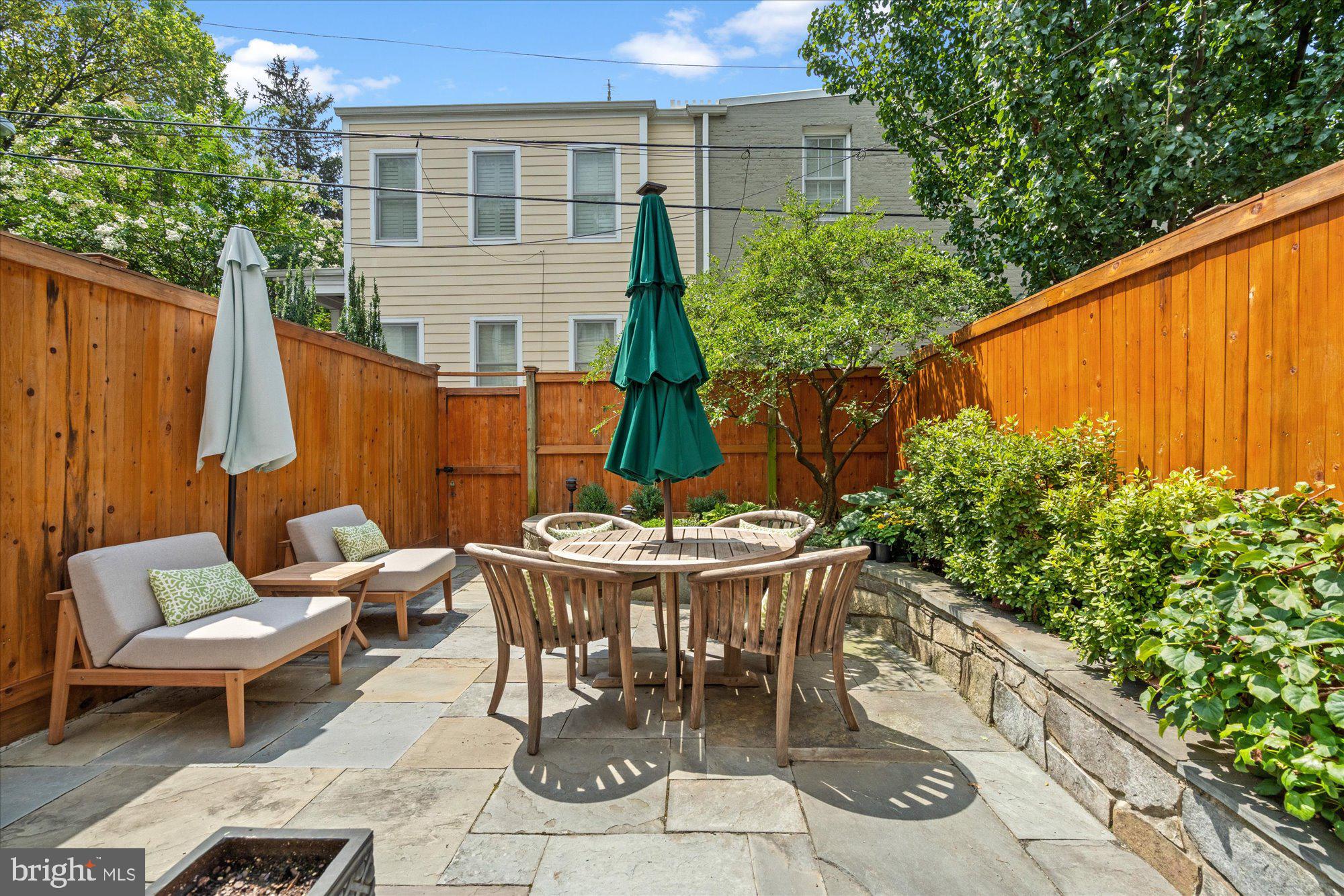 OLD TOWN ALEXANDRIA - Residential Lease