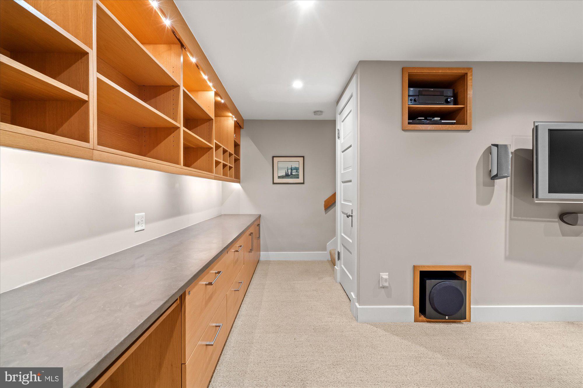 OLD TOWN ALEXANDRIA - Residential Lease