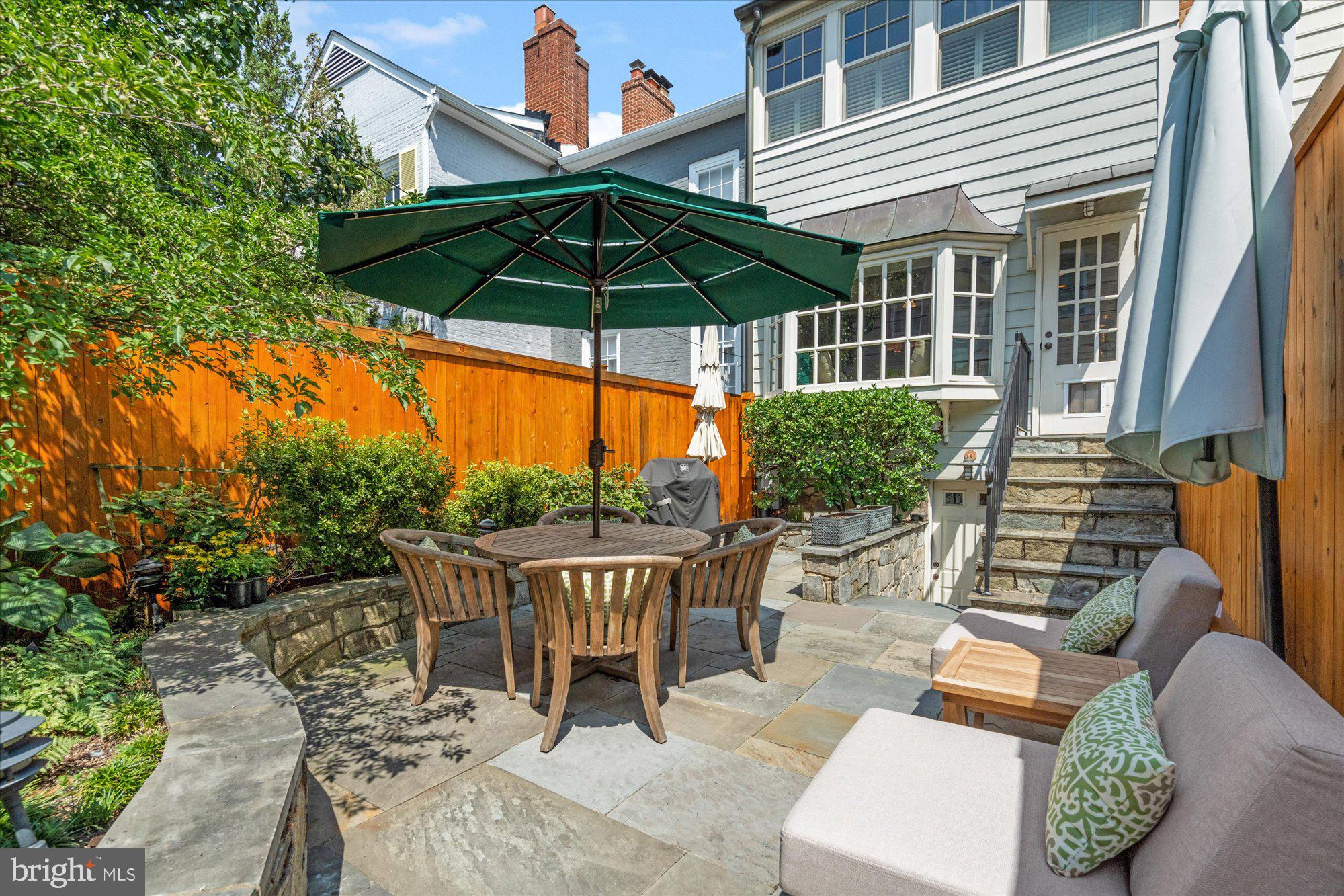 OLD TOWN ALEXANDRIA - Residential Lease