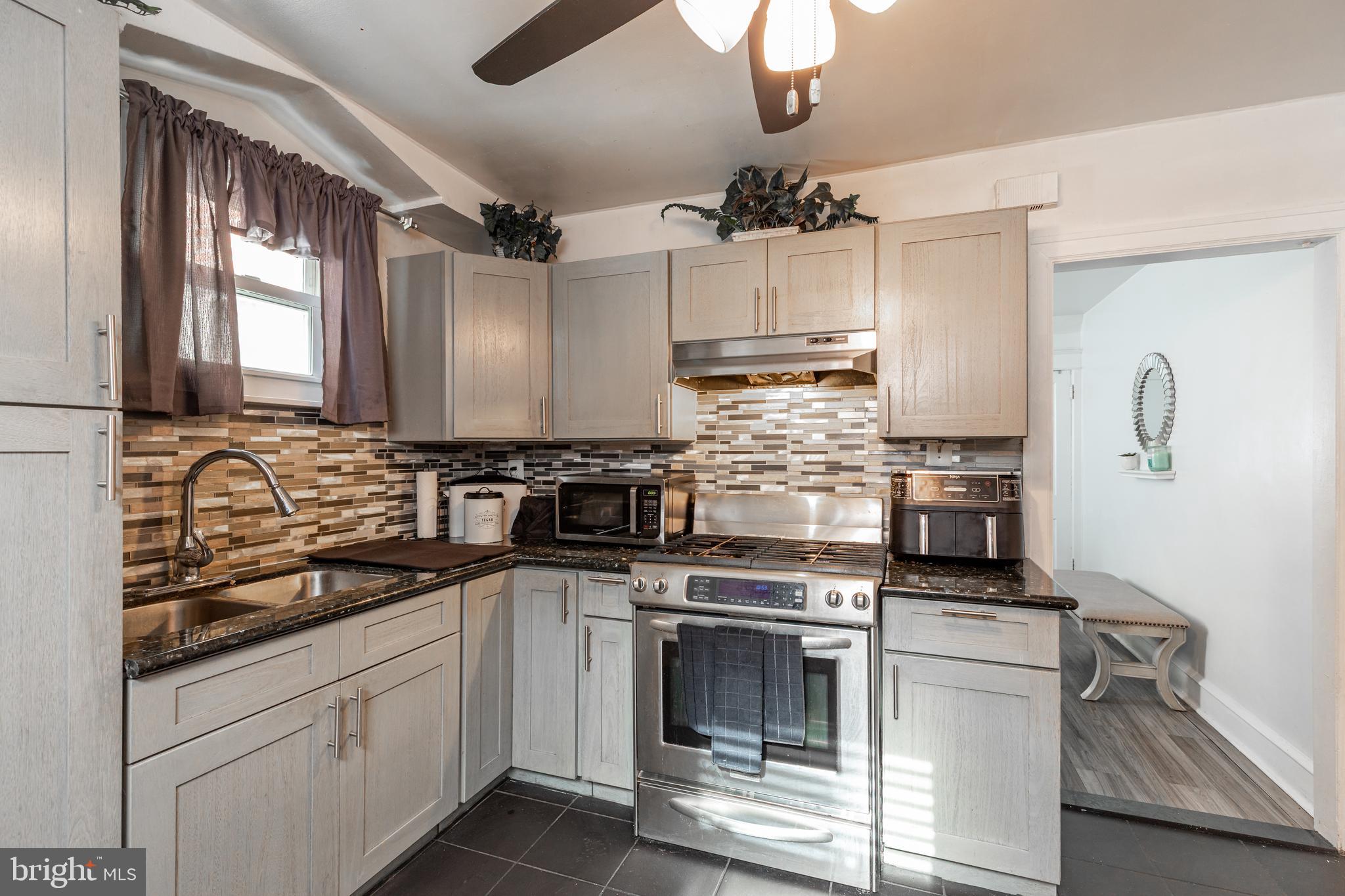 LAWNCREST - Residential