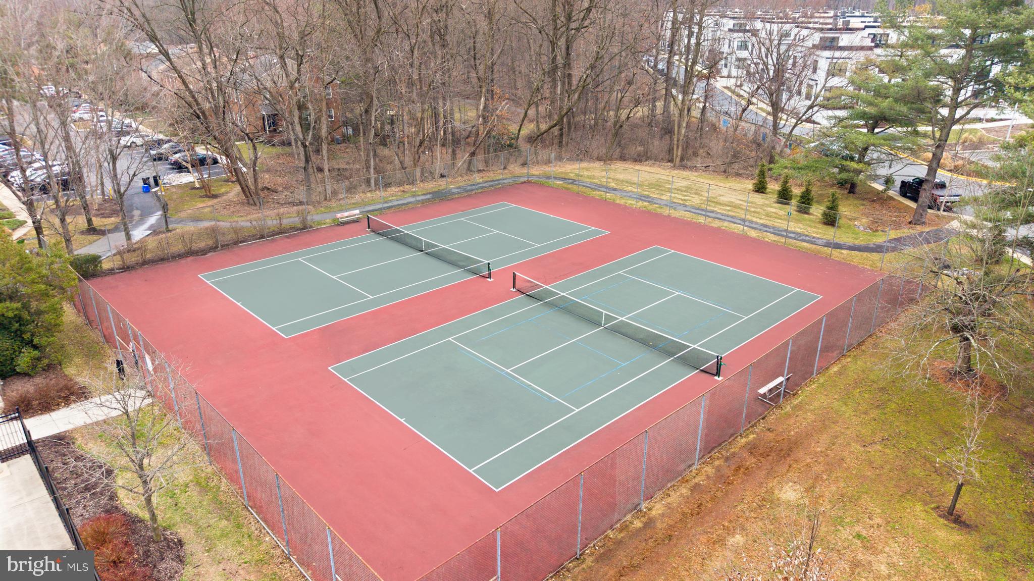 INVERNESS KNOLLS - Residential