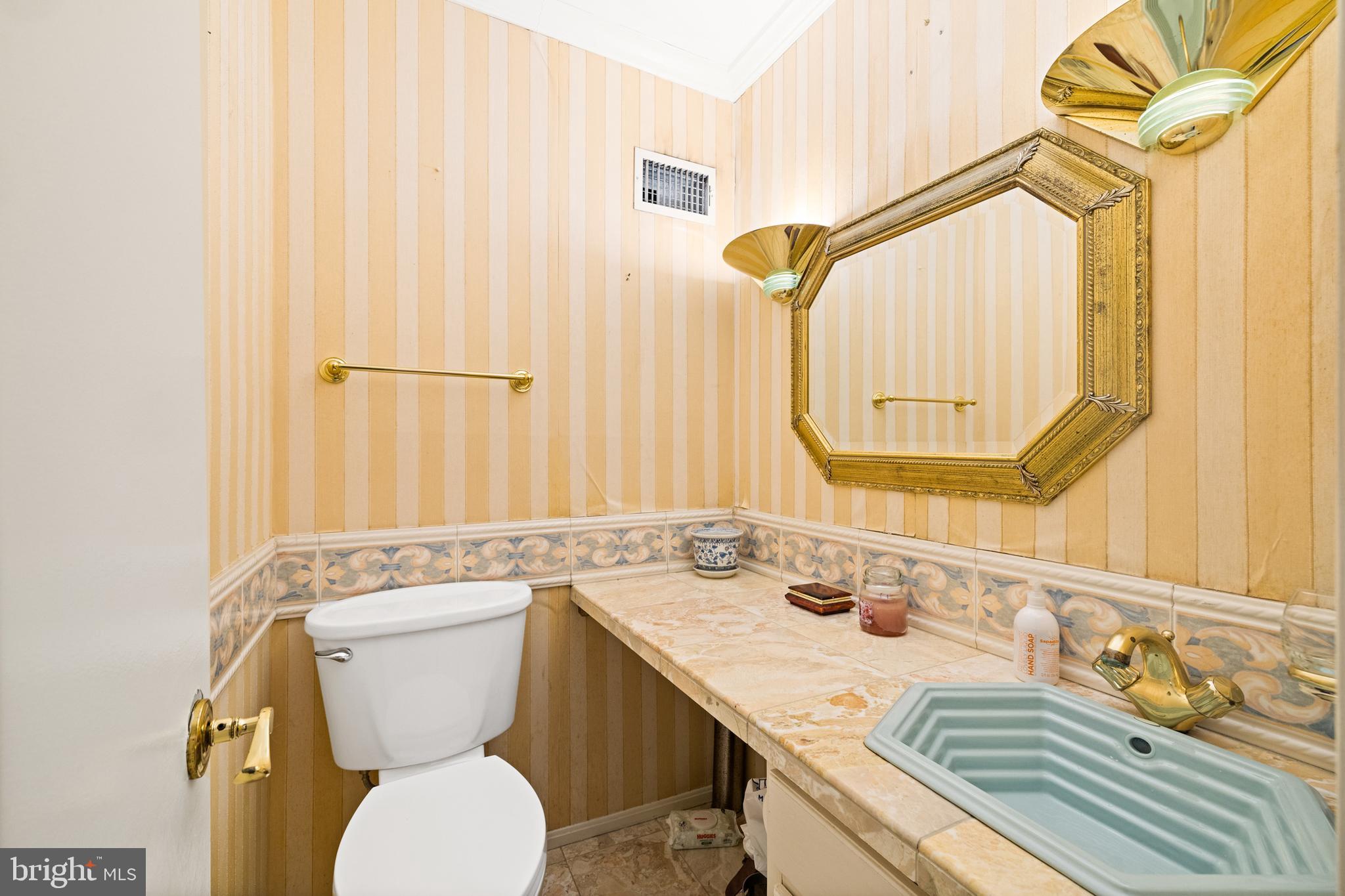 INVERNESS KNOLLS - Residential