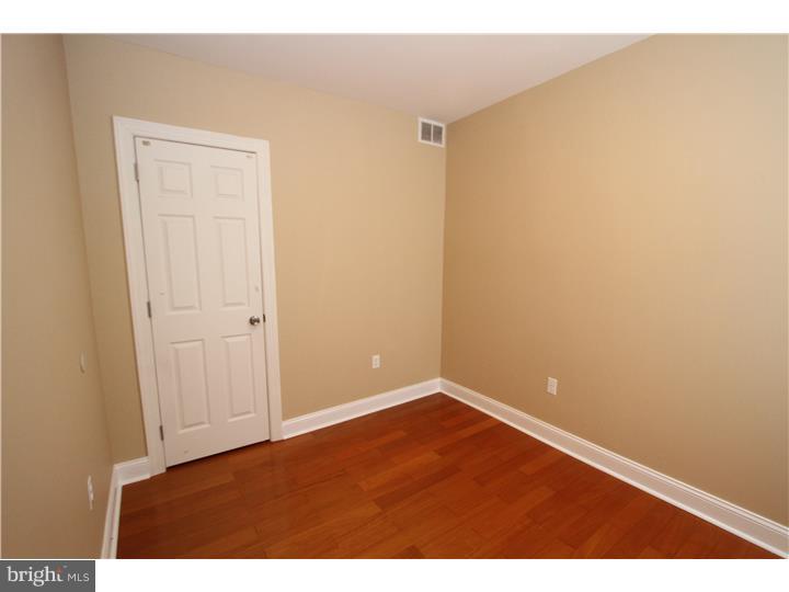 PHILADELPHIA (SOUTH) - Residential Lease