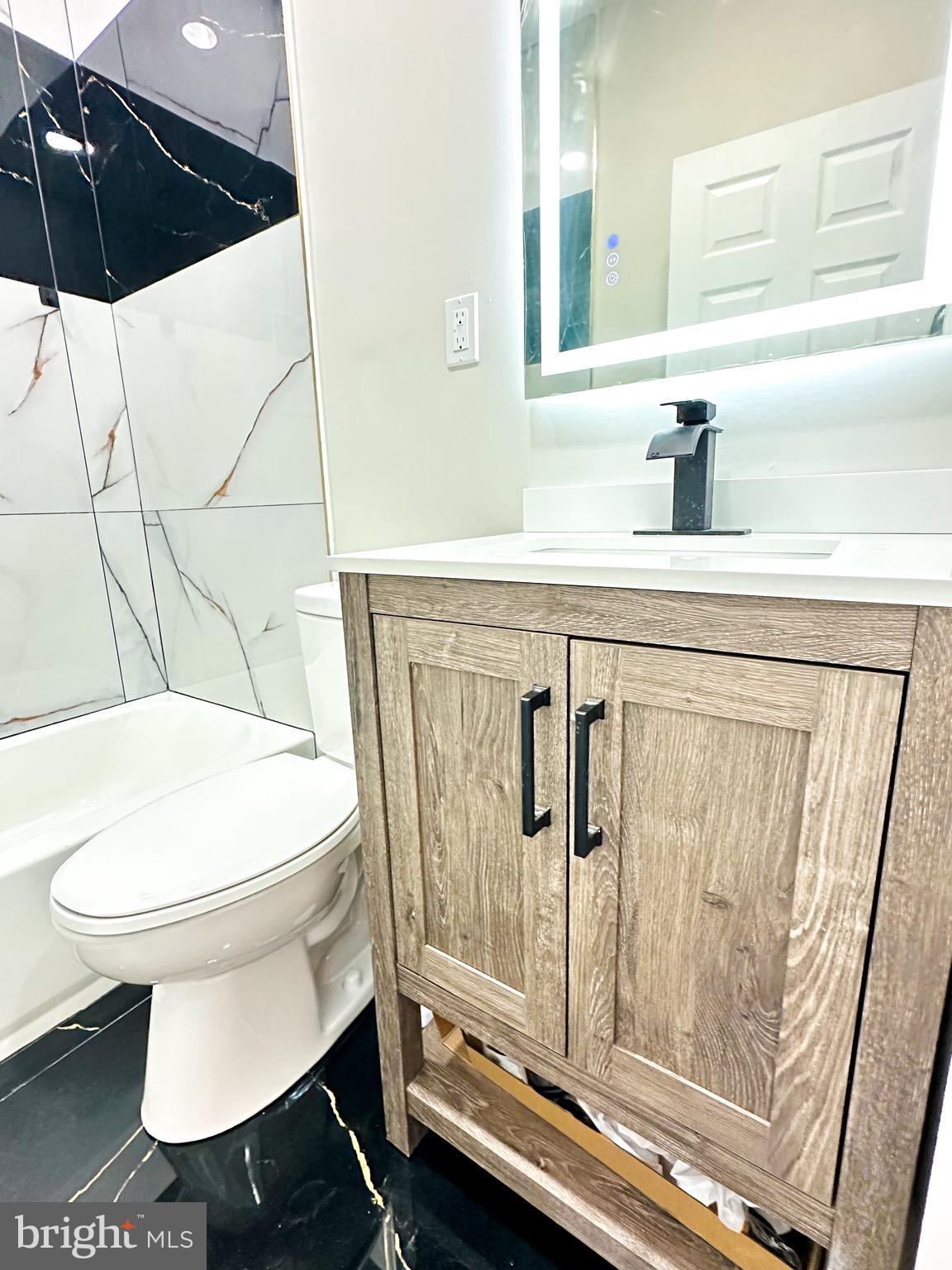 LOWER MOYAMENSING - Residential