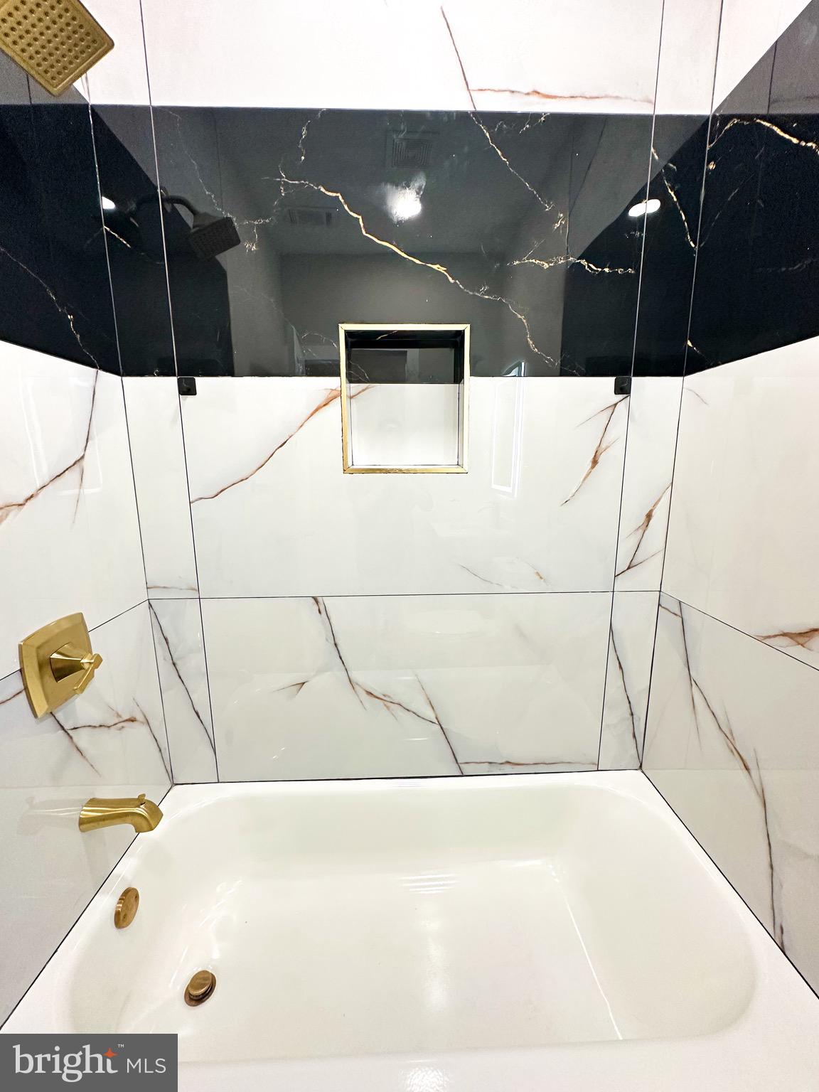 LOWER MOYAMENSING - Residential