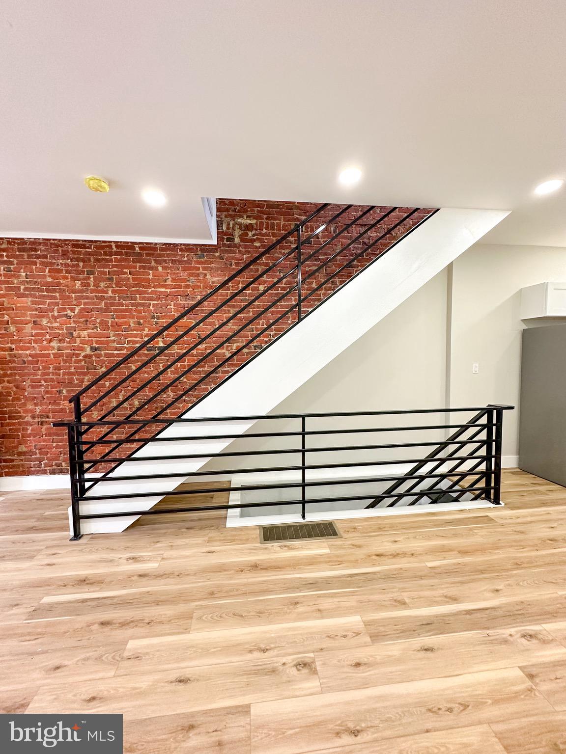 LOWER MOYAMENSING - Residential