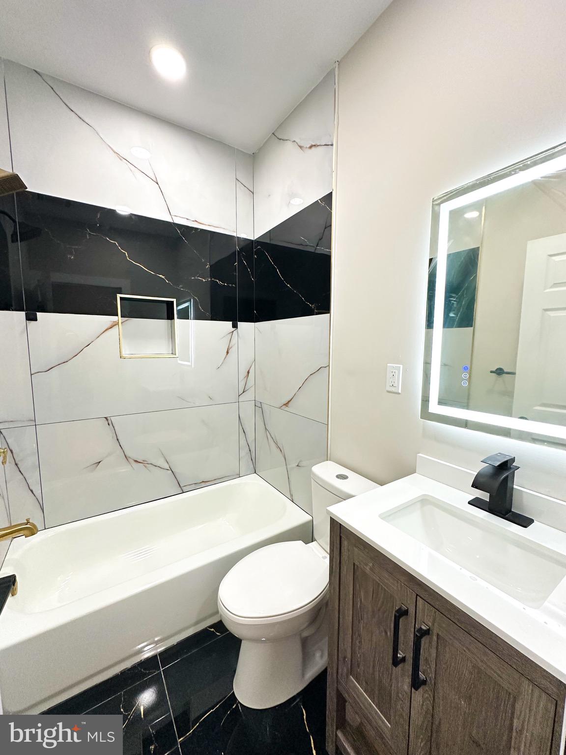 LOWER MOYAMENSING - Residential