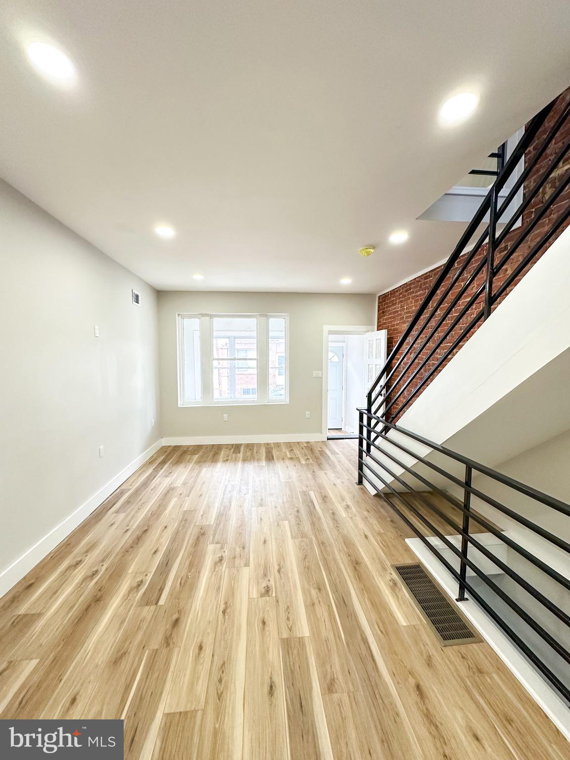 LOWER MOYAMENSING - Residential