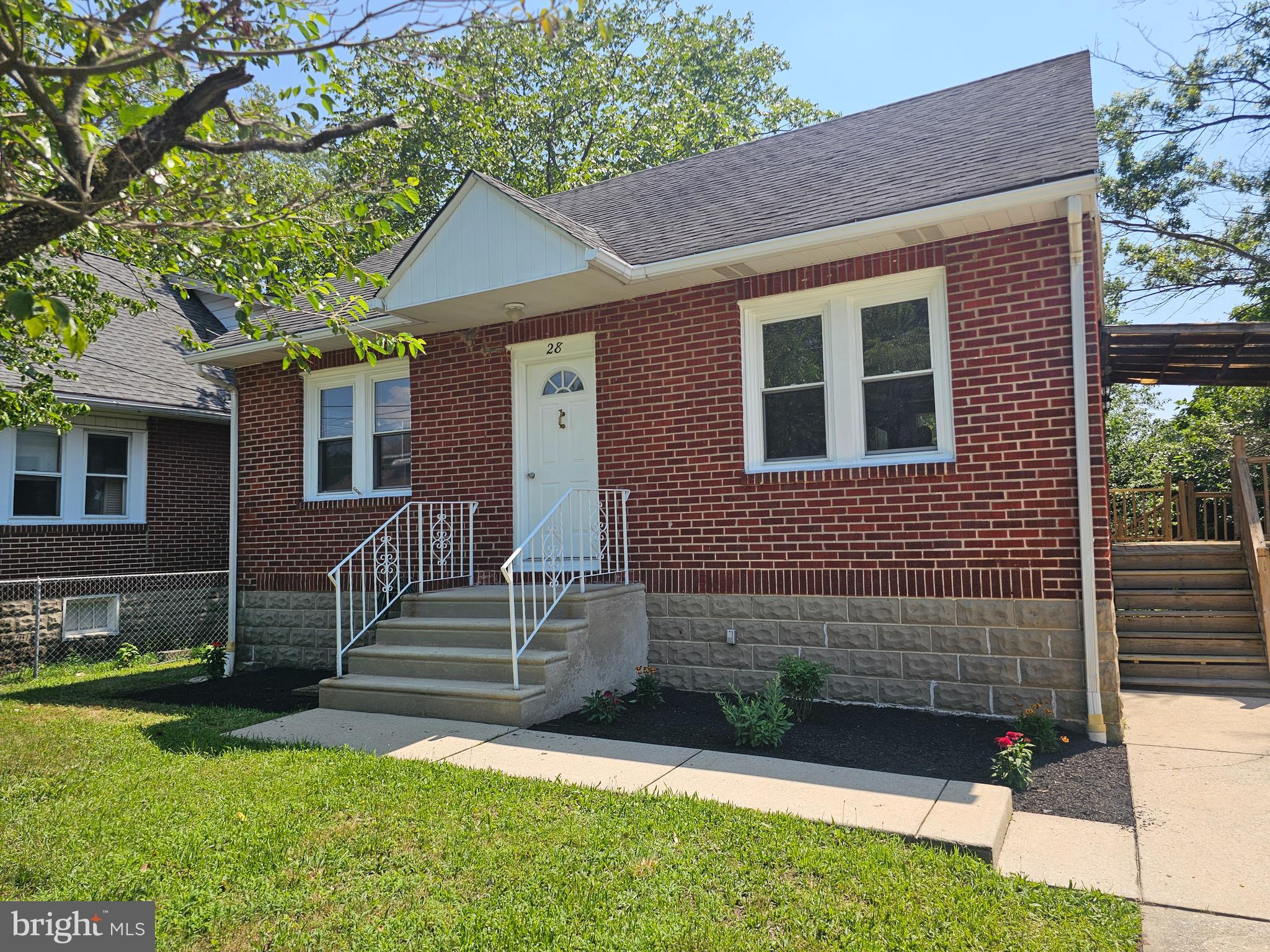 28 AVON AVENUE