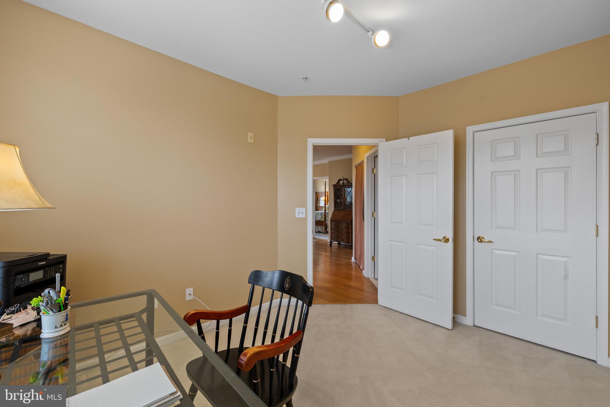 CAMERON STATION - Residential