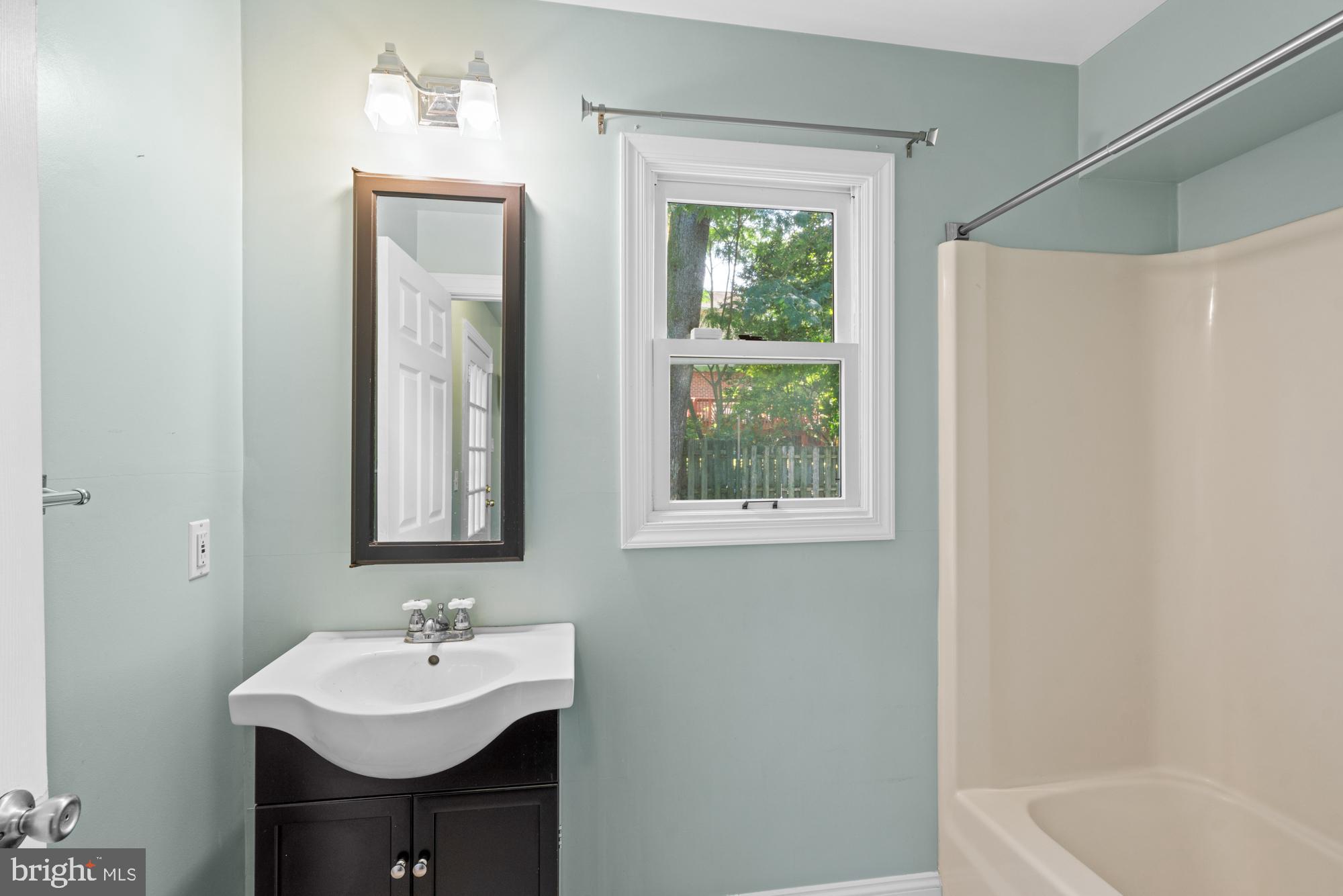 GREENACRES - Residential Lease