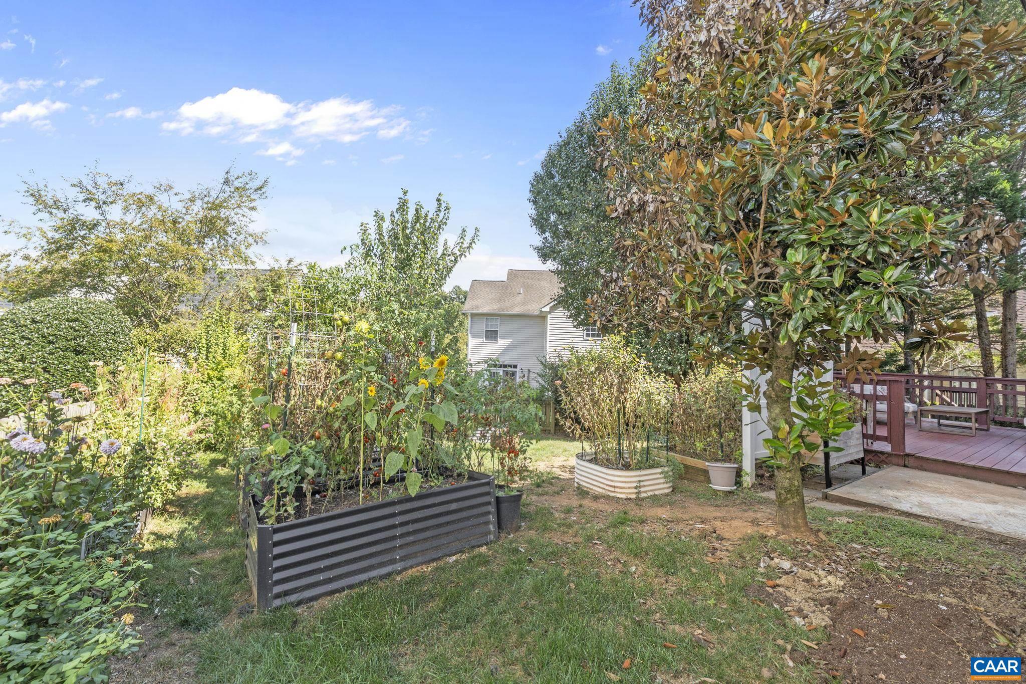 REDFIELDS - Residential