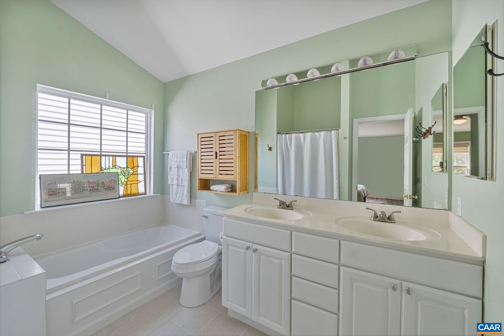 REDFIELDS - Residential