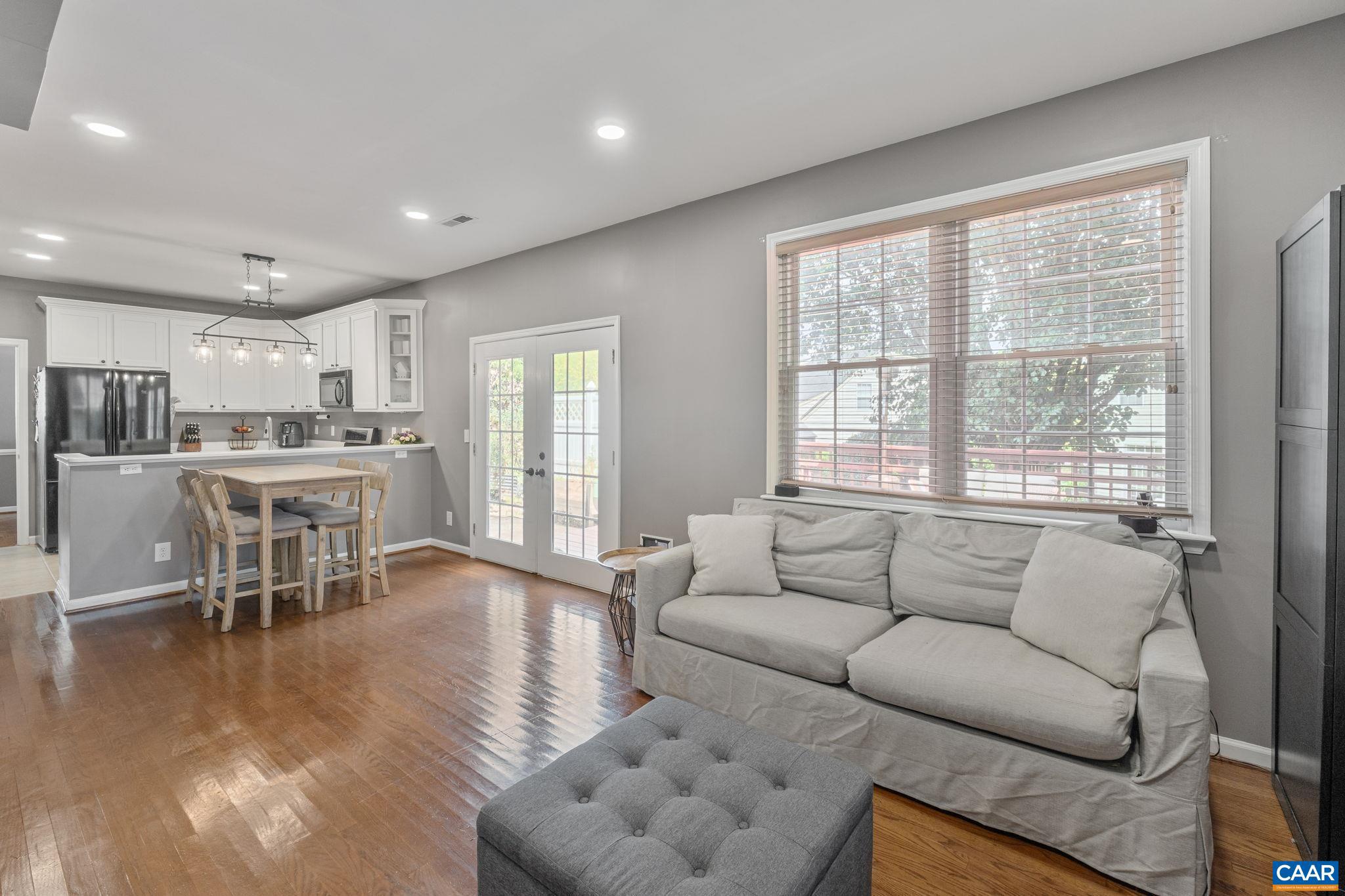 REDFIELDS - Residential