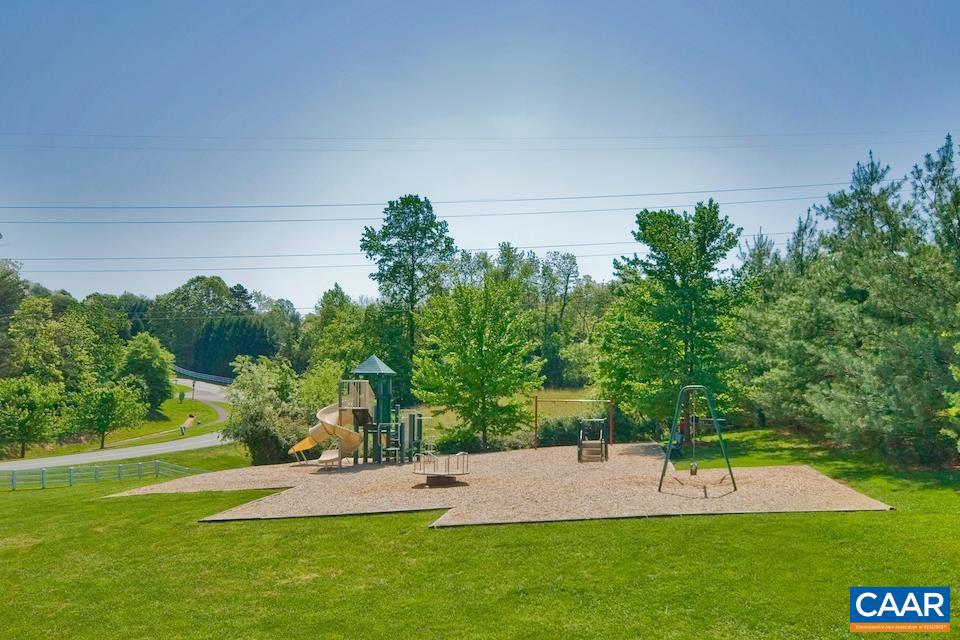 REDFIELDS - Residential