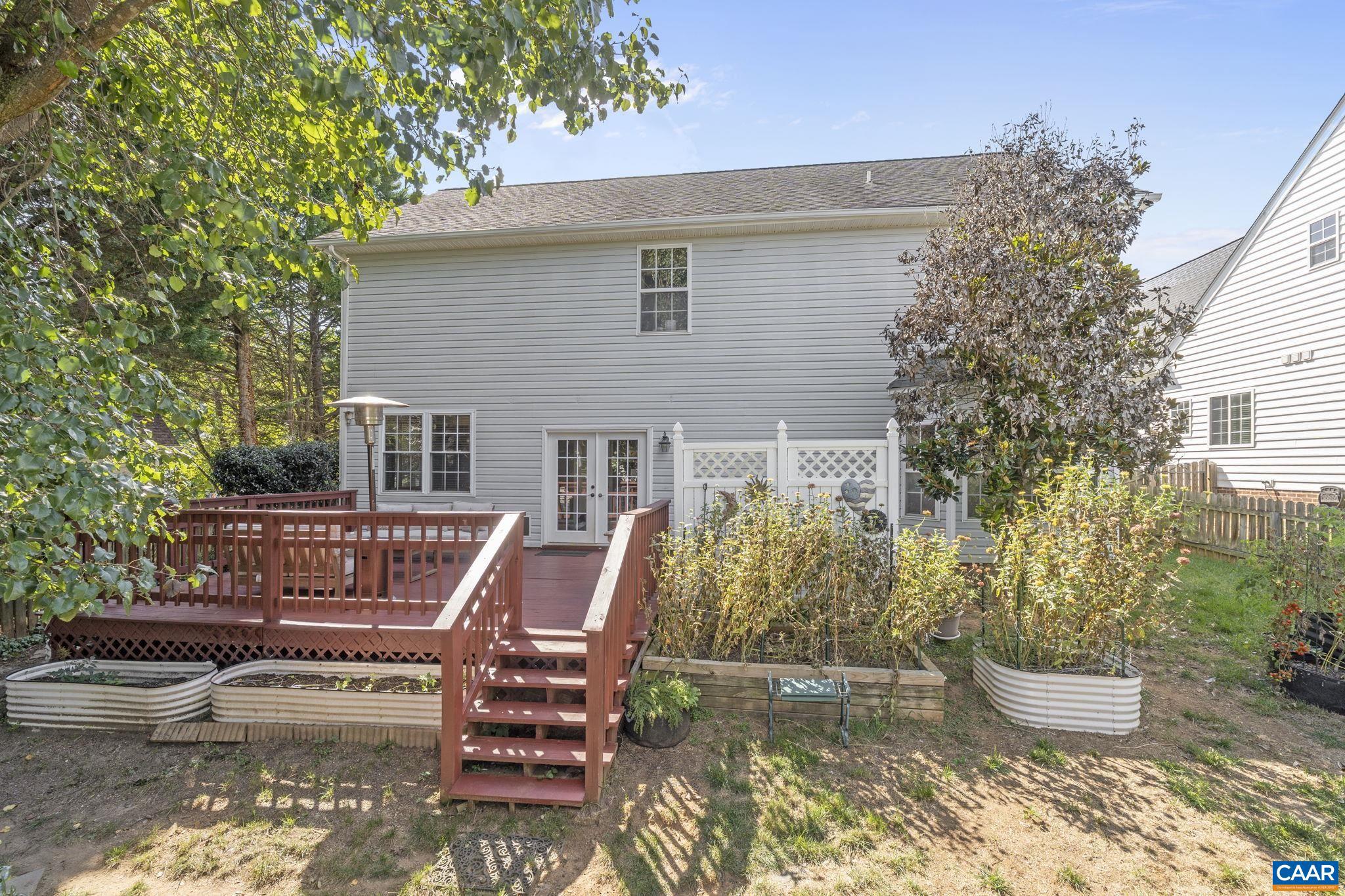 REDFIELDS - Residential